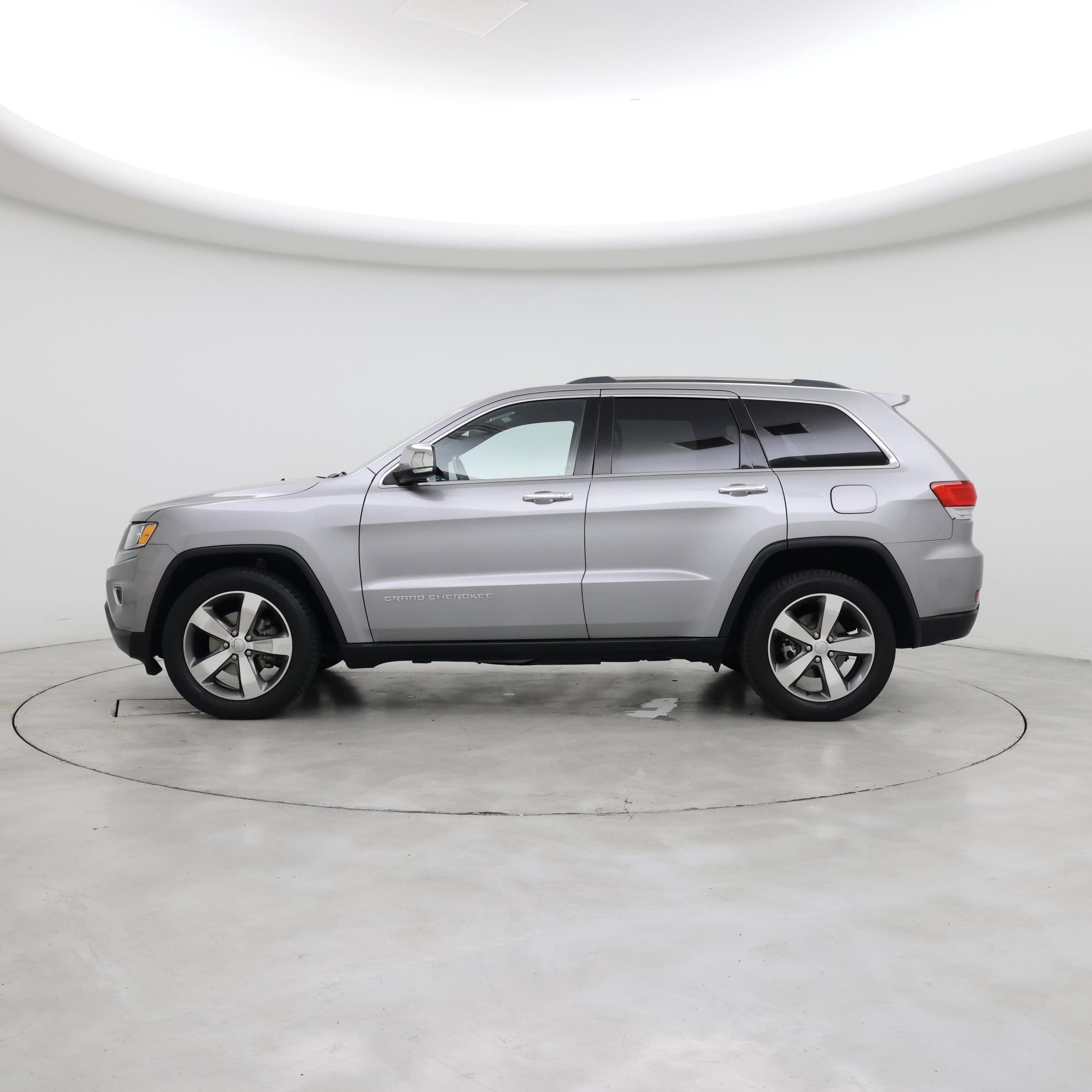 Thumbnail: 2016 Jeep Grand Cherokee - 3