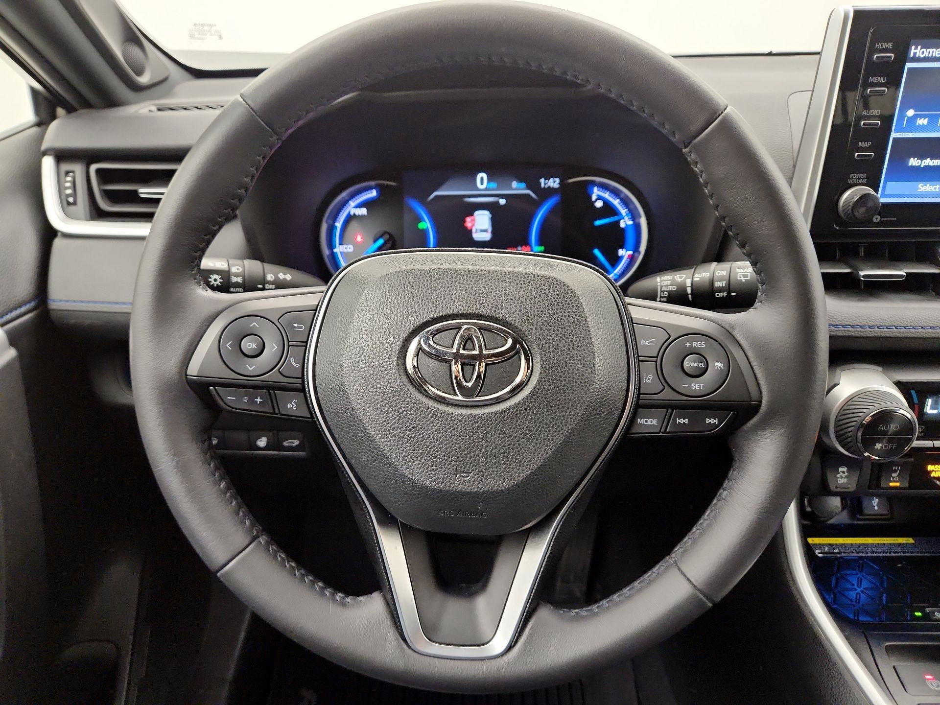 Thumbnail: 2020 Toyota RAV4 - 10
