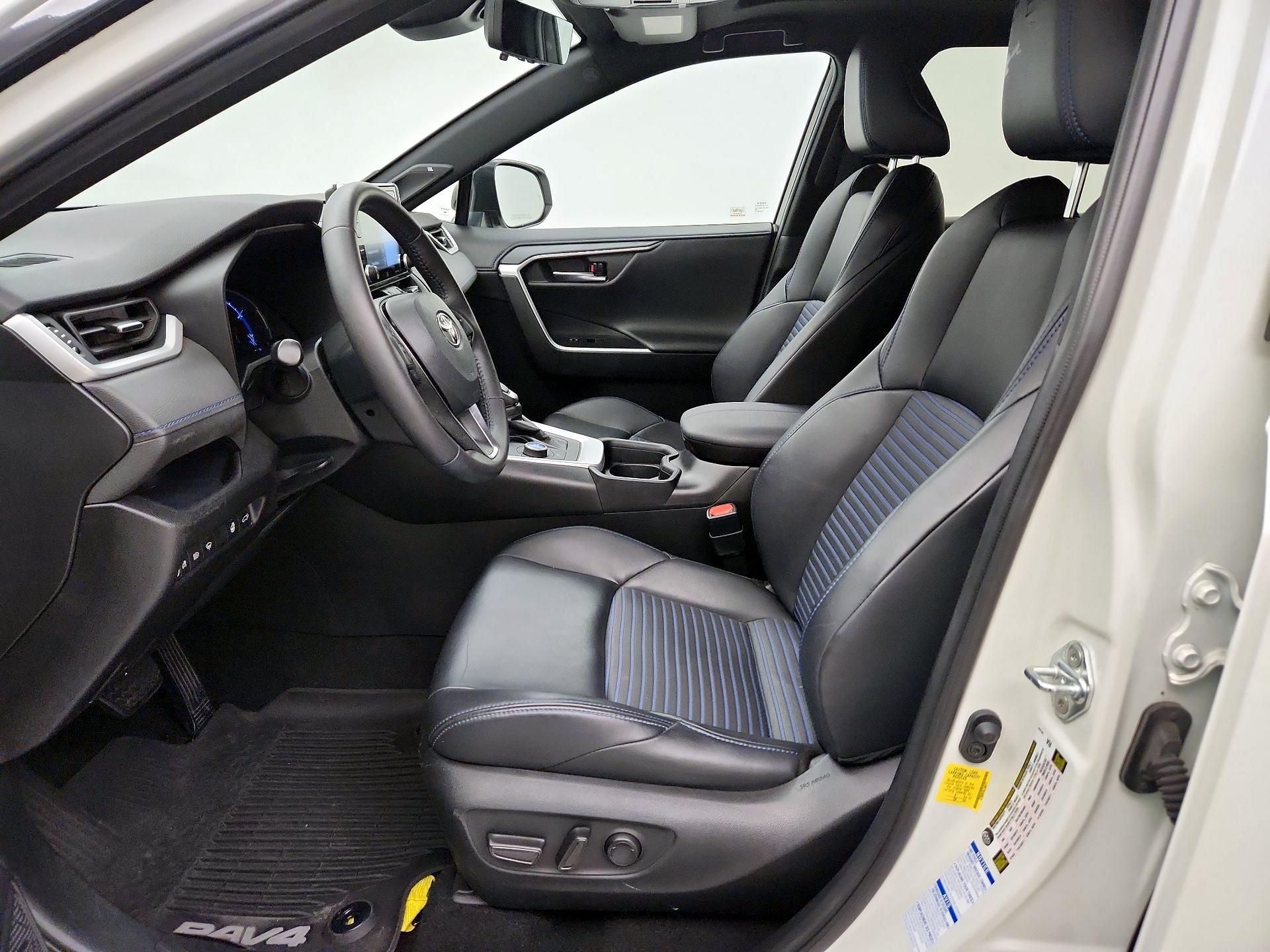 Thumbnail: 2020 Toyota RAV4 - 11