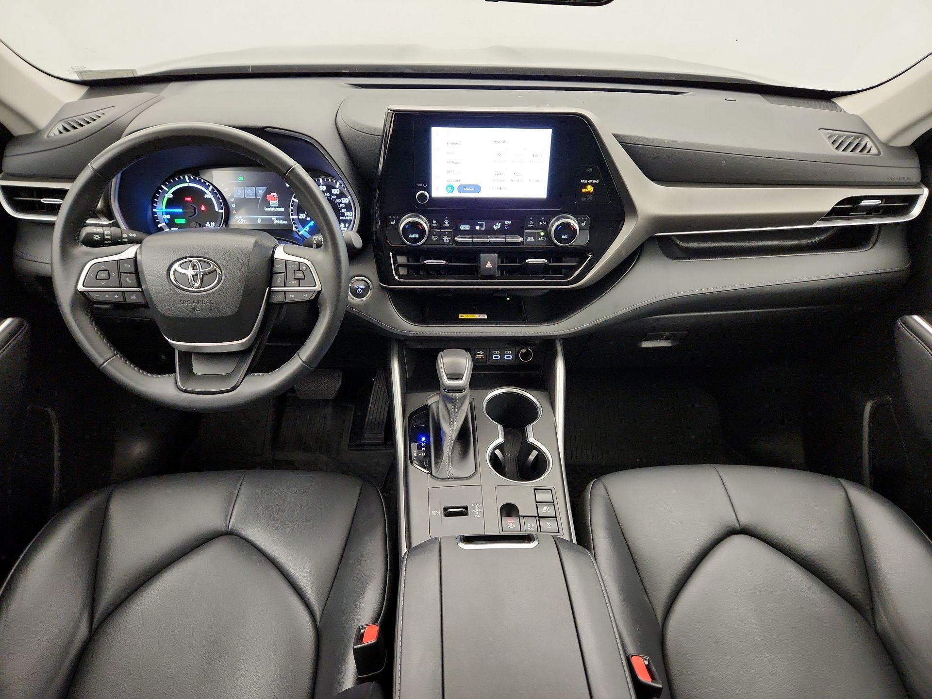 Thumbnail: 2023 Toyota Highlander - 9