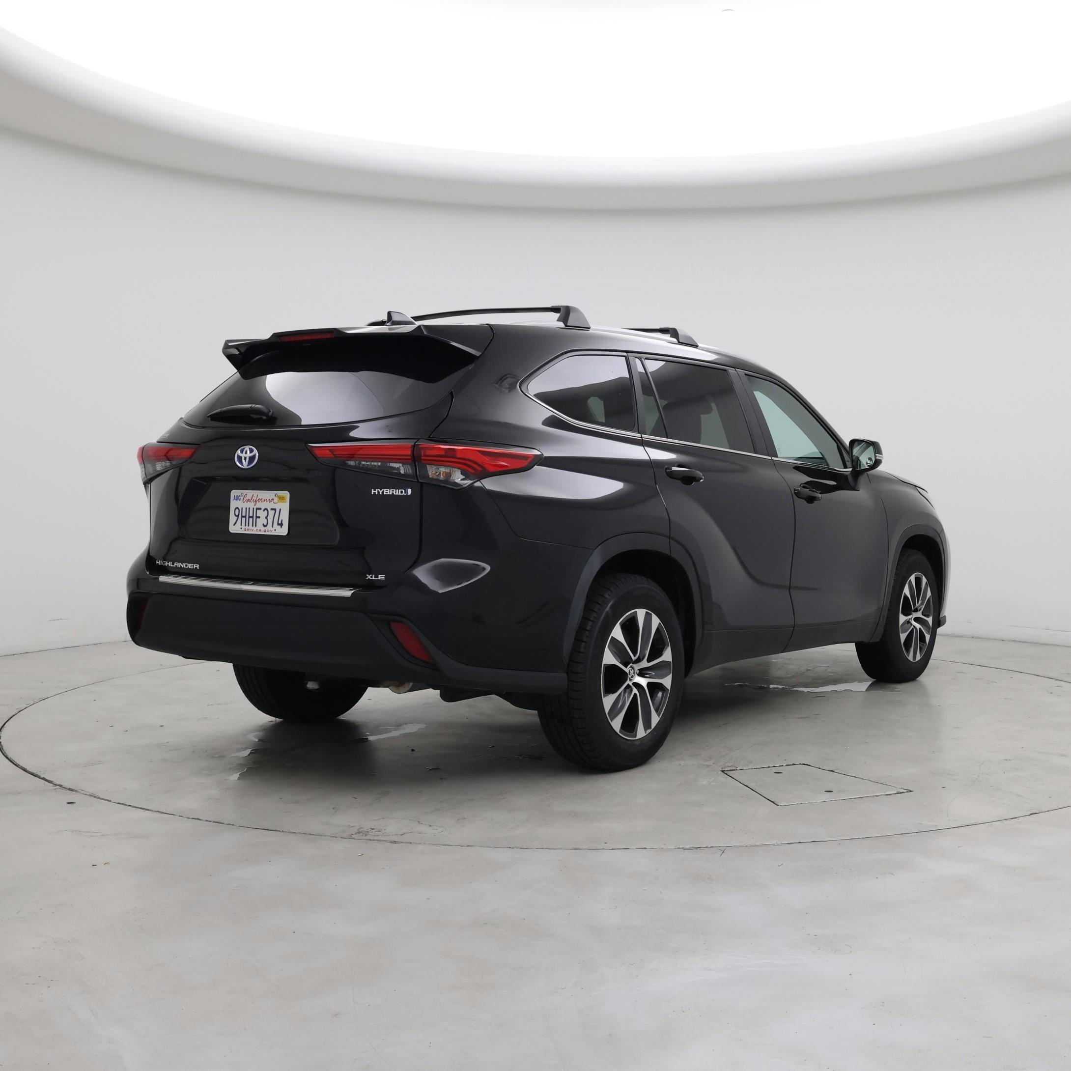 Thumbnail: 2023 Toyota Highlander - 8