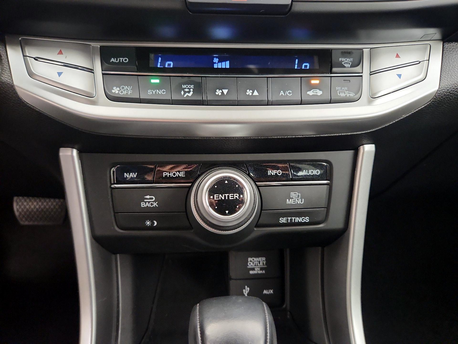 Thumbnail: 2015 Honda Accord - 16