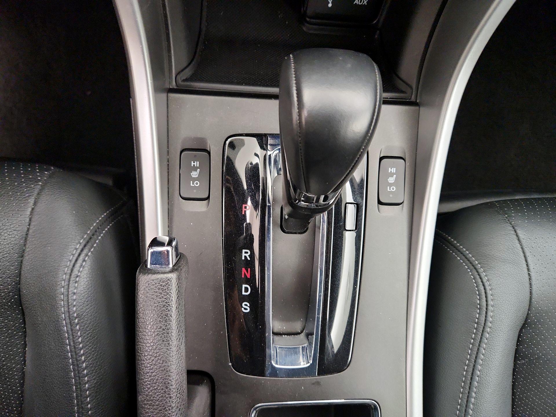 Thumbnail: 2015 Honda Accord - 17
