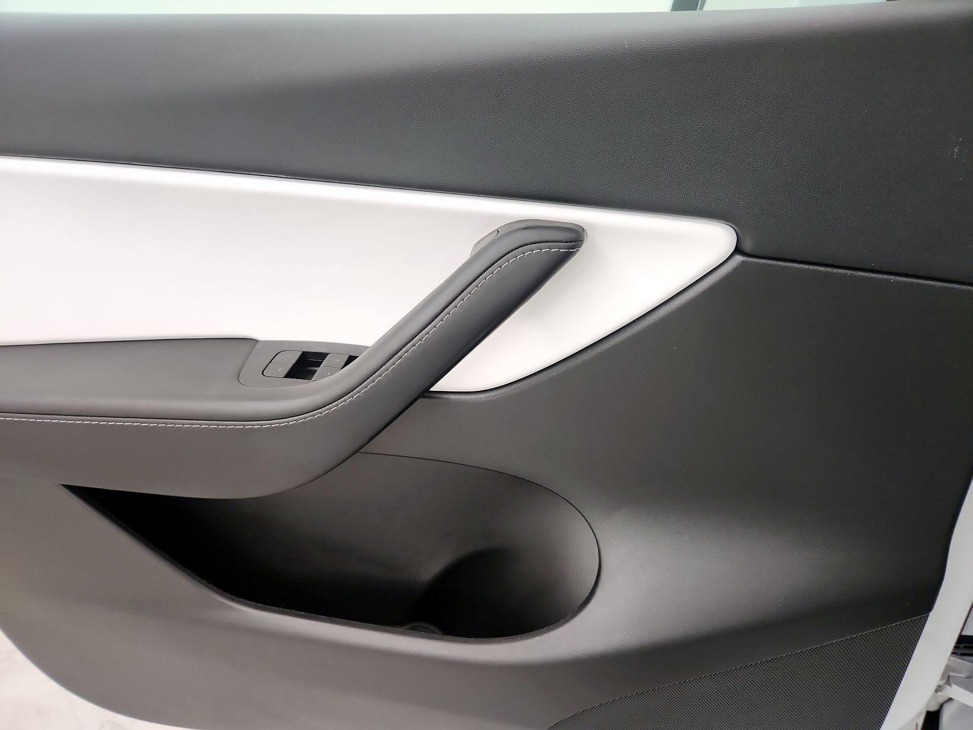 Thumbnail: 2021 Tesla Model Y - 12