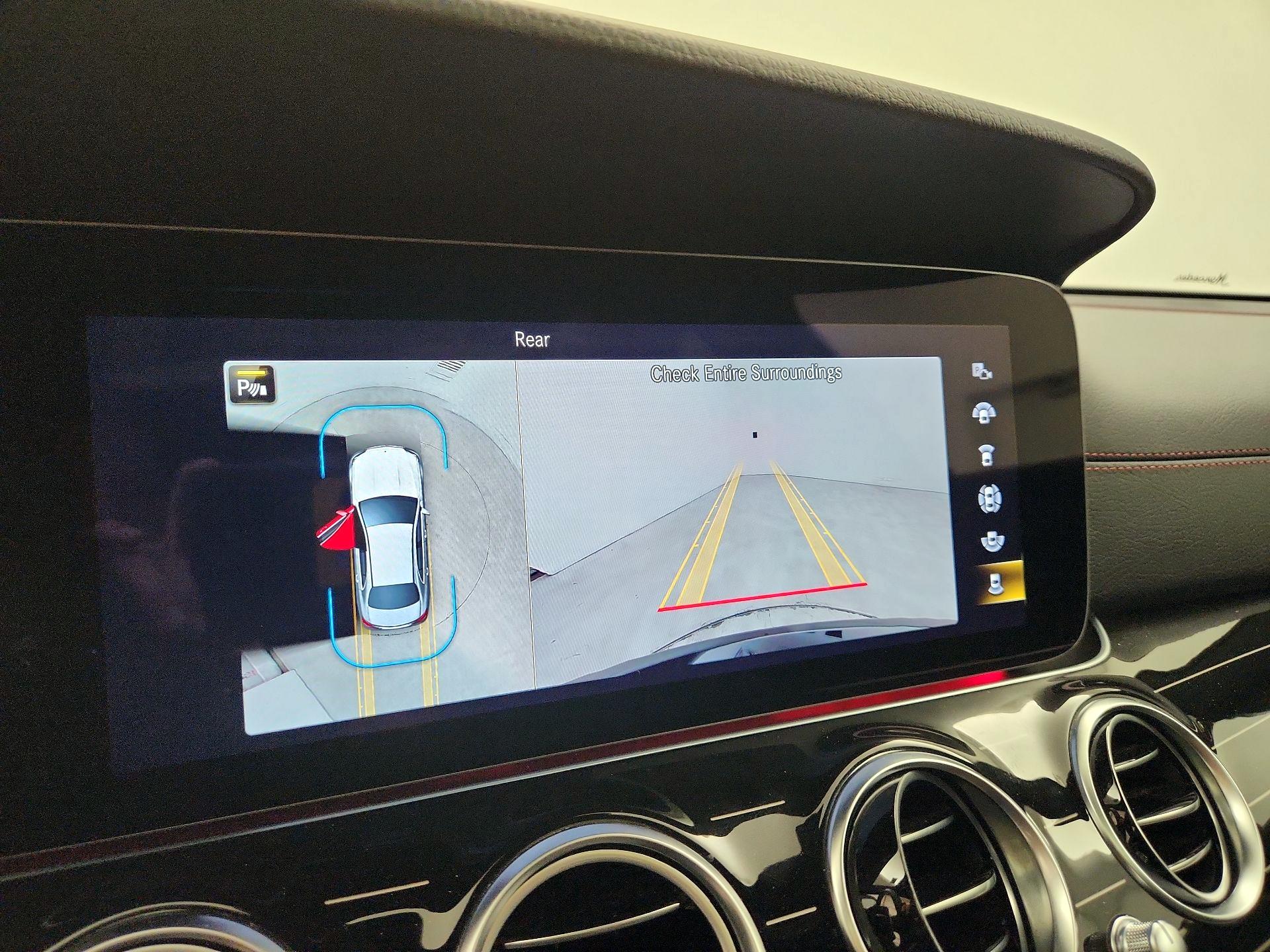 Thumbnail: 2022 Mercedes-Benz E-Class - 15