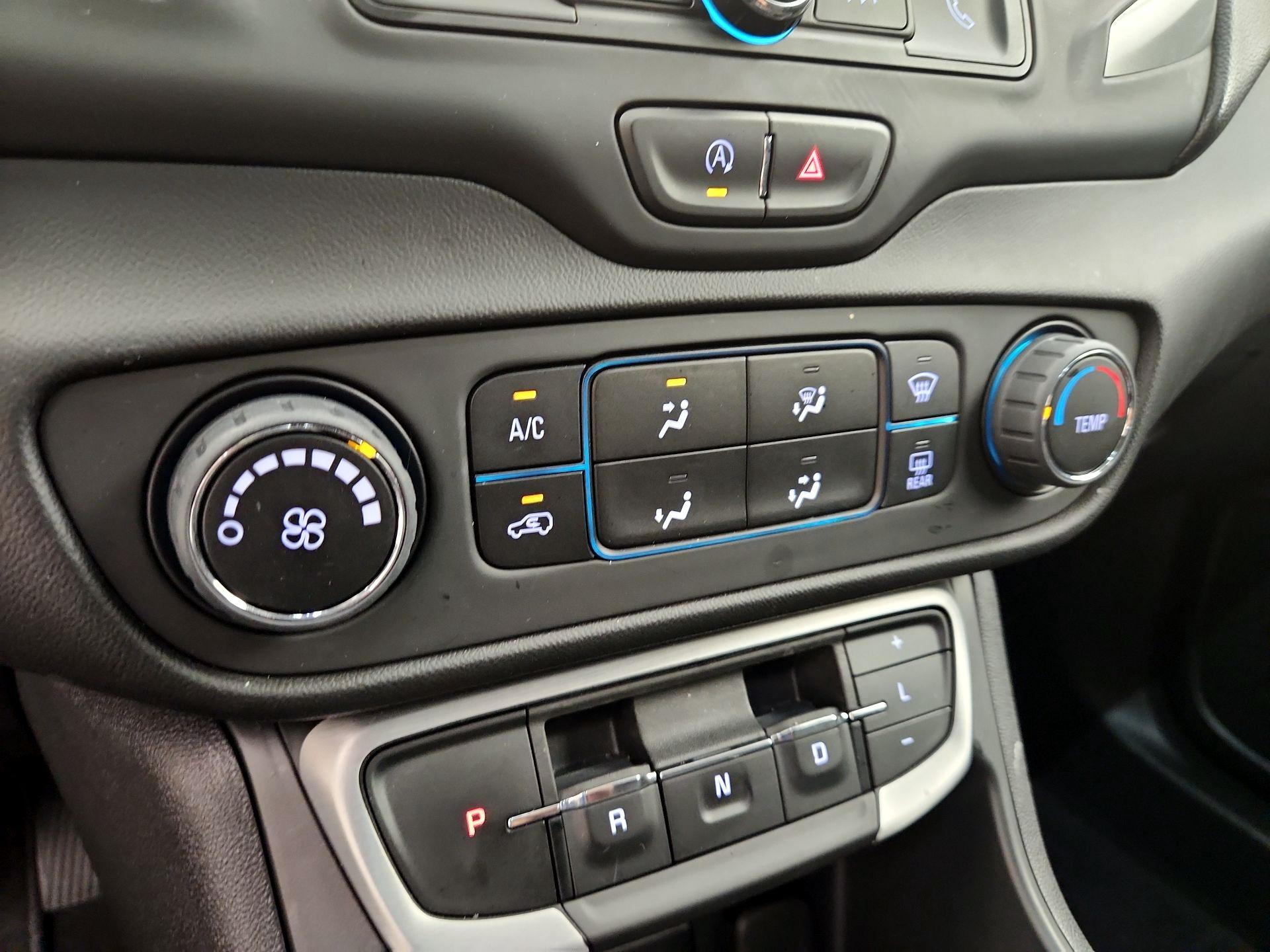 Thumbnail: 2022 GMC Terrain - 16