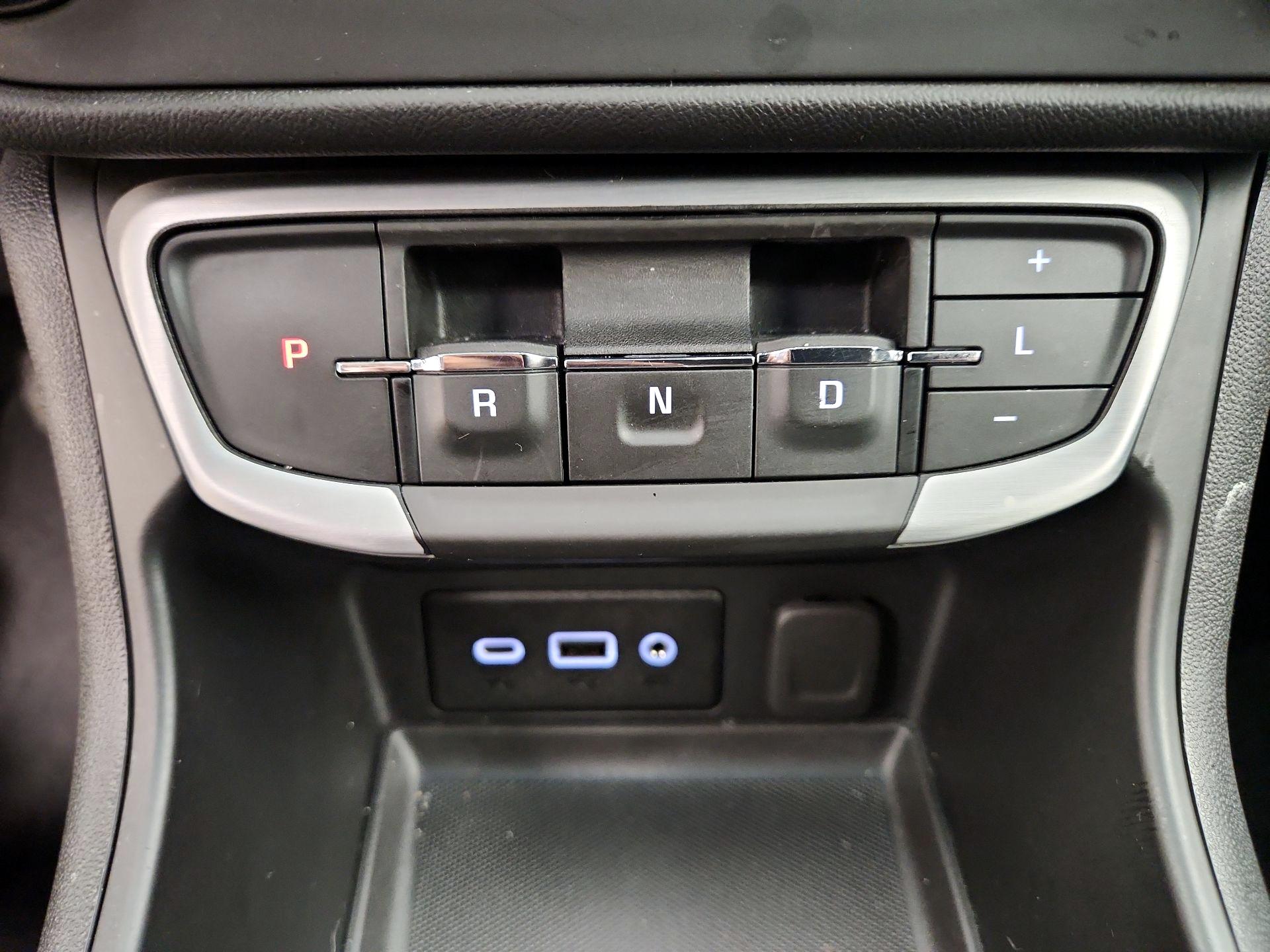 Thumbnail: 2022 GMC Terrain - 17