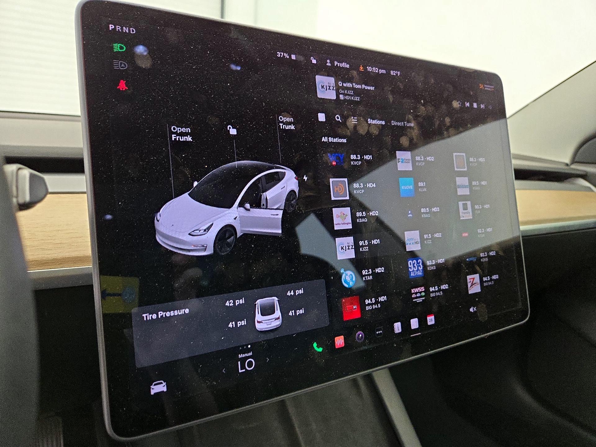 Thumbnail: 2021 Tesla Model 3 - 15
