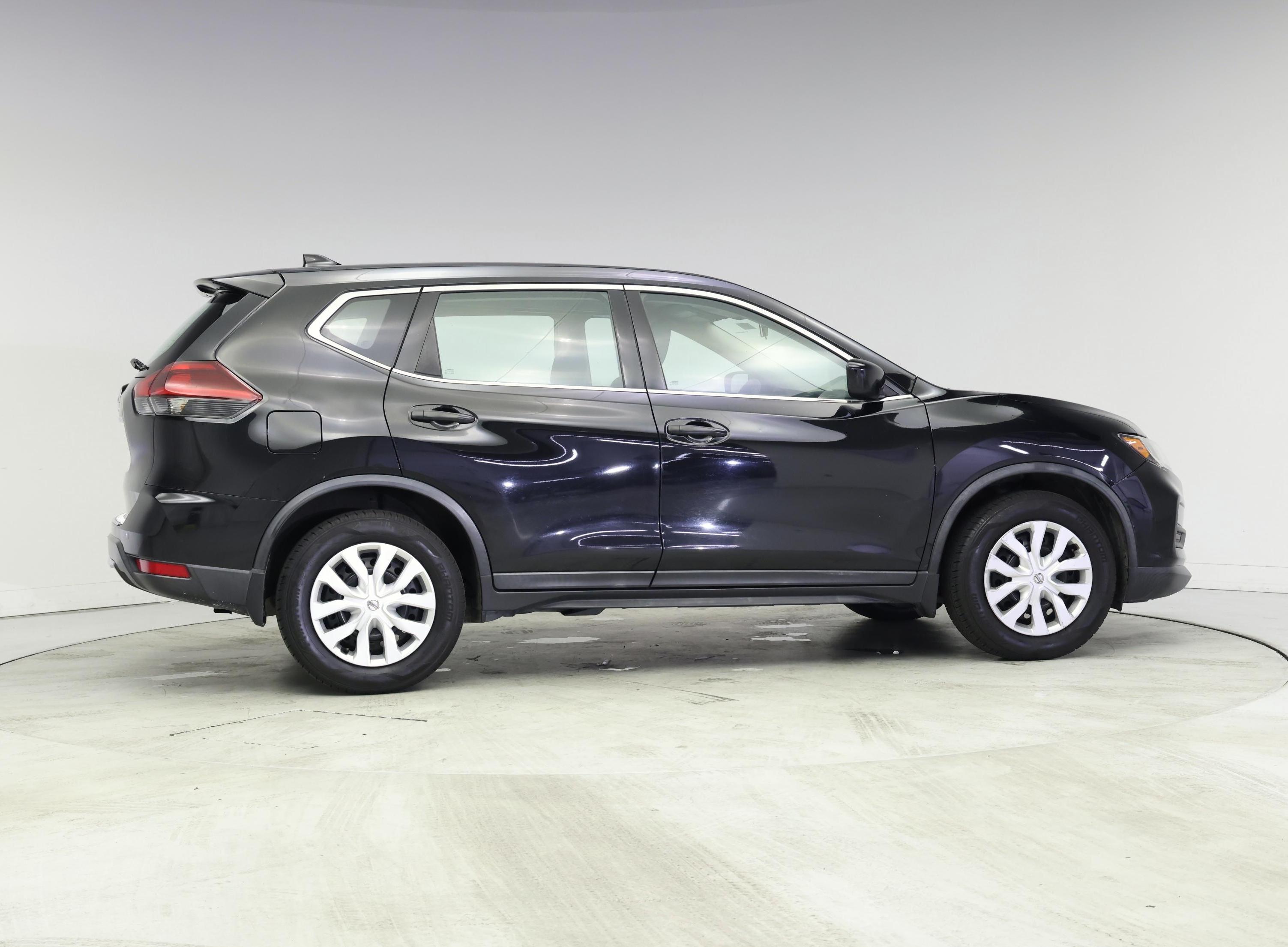 Thumbnail: 2018 Nissan Rogue - 7