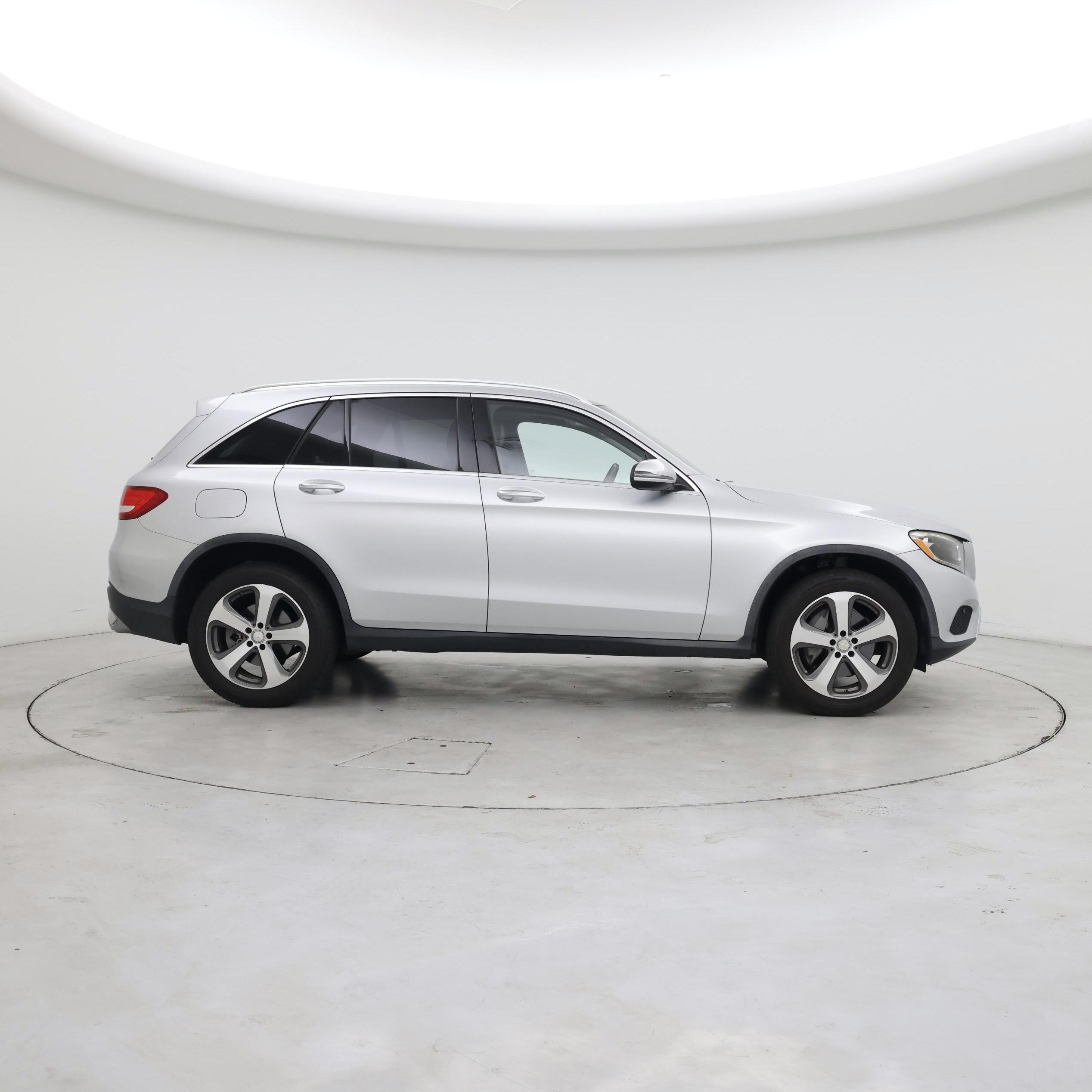 Thumbnail: 2016 Mercedes-Benz GLC - 7