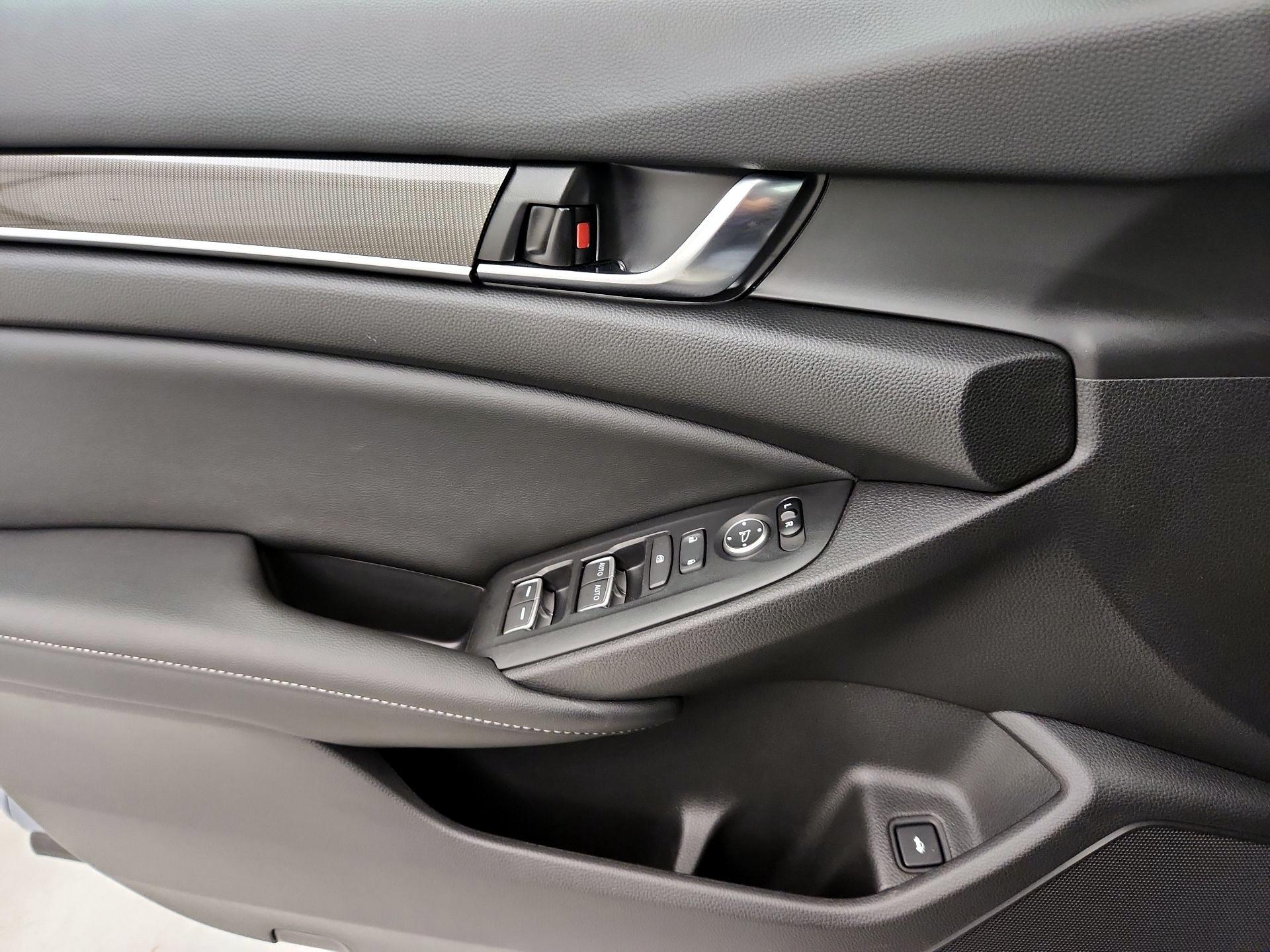 Thumbnail: 2022 Honda Accord - 12