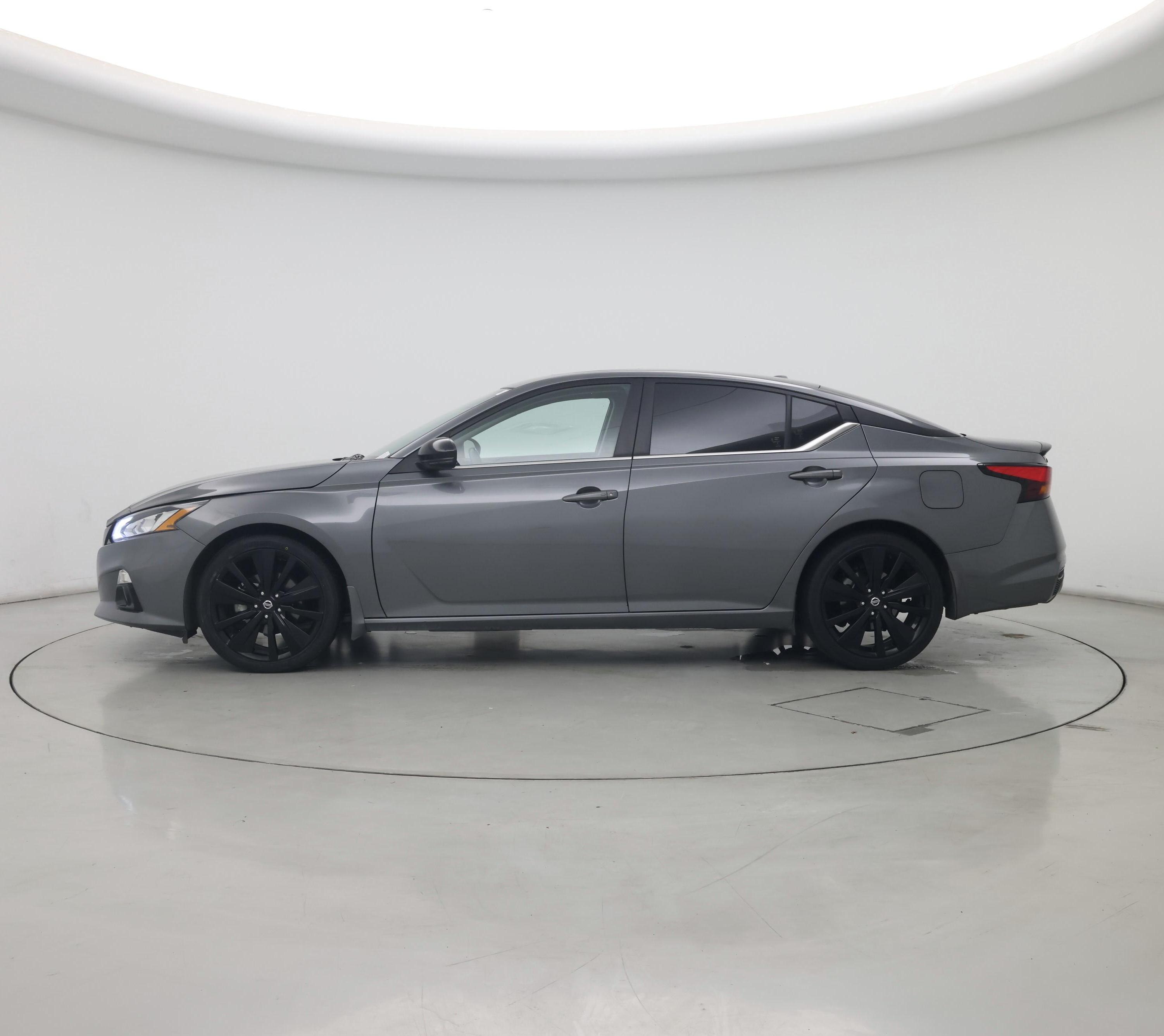 Thumbnail: 2022 Nissan Altima - 3