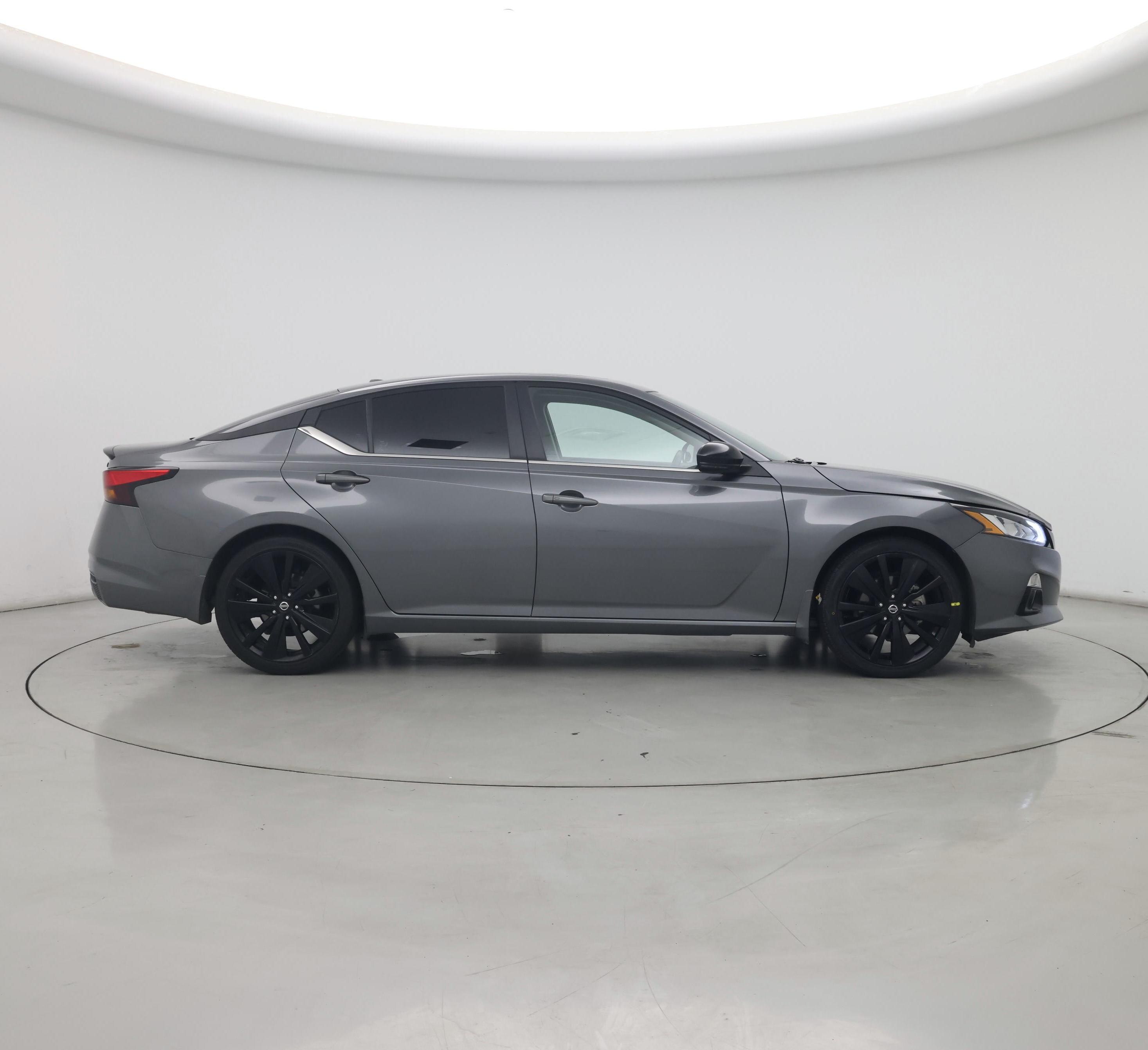 Thumbnail: 2022 Nissan Altima - 7