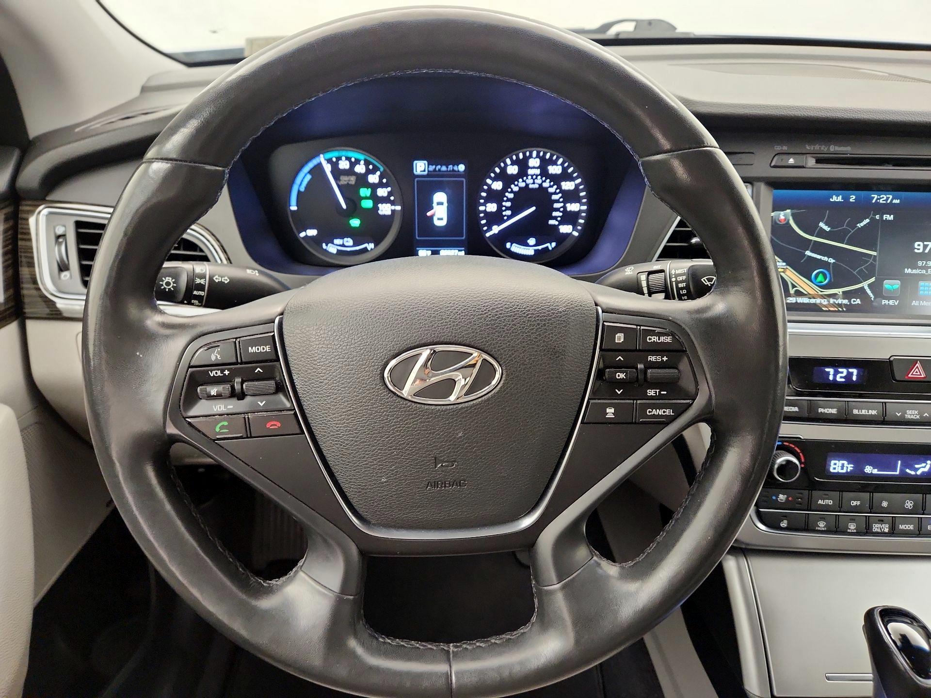 Thumbnail: 2016 Hyundai Sonata - 10