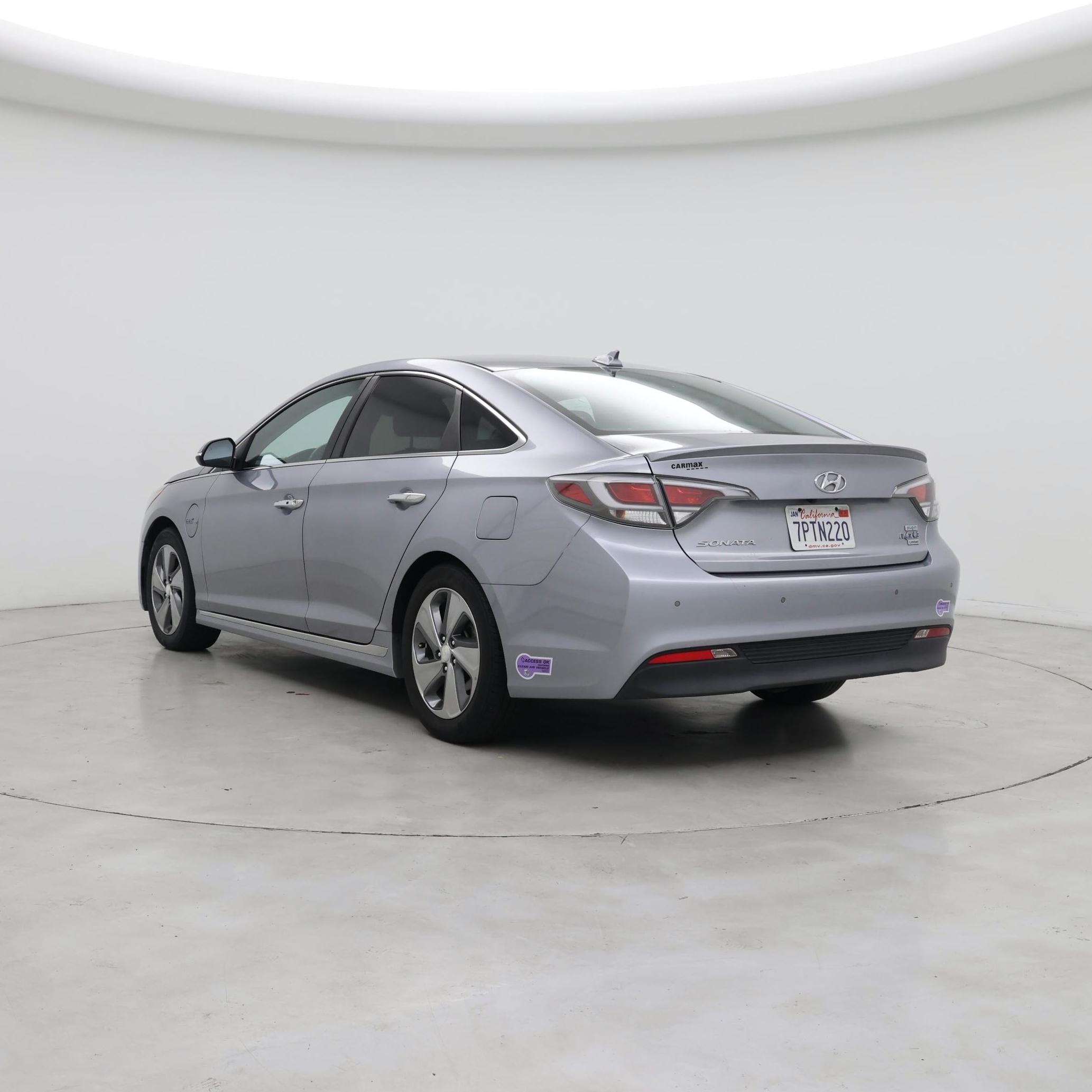 Thumbnail: 2016 Hyundai Sonata - 2