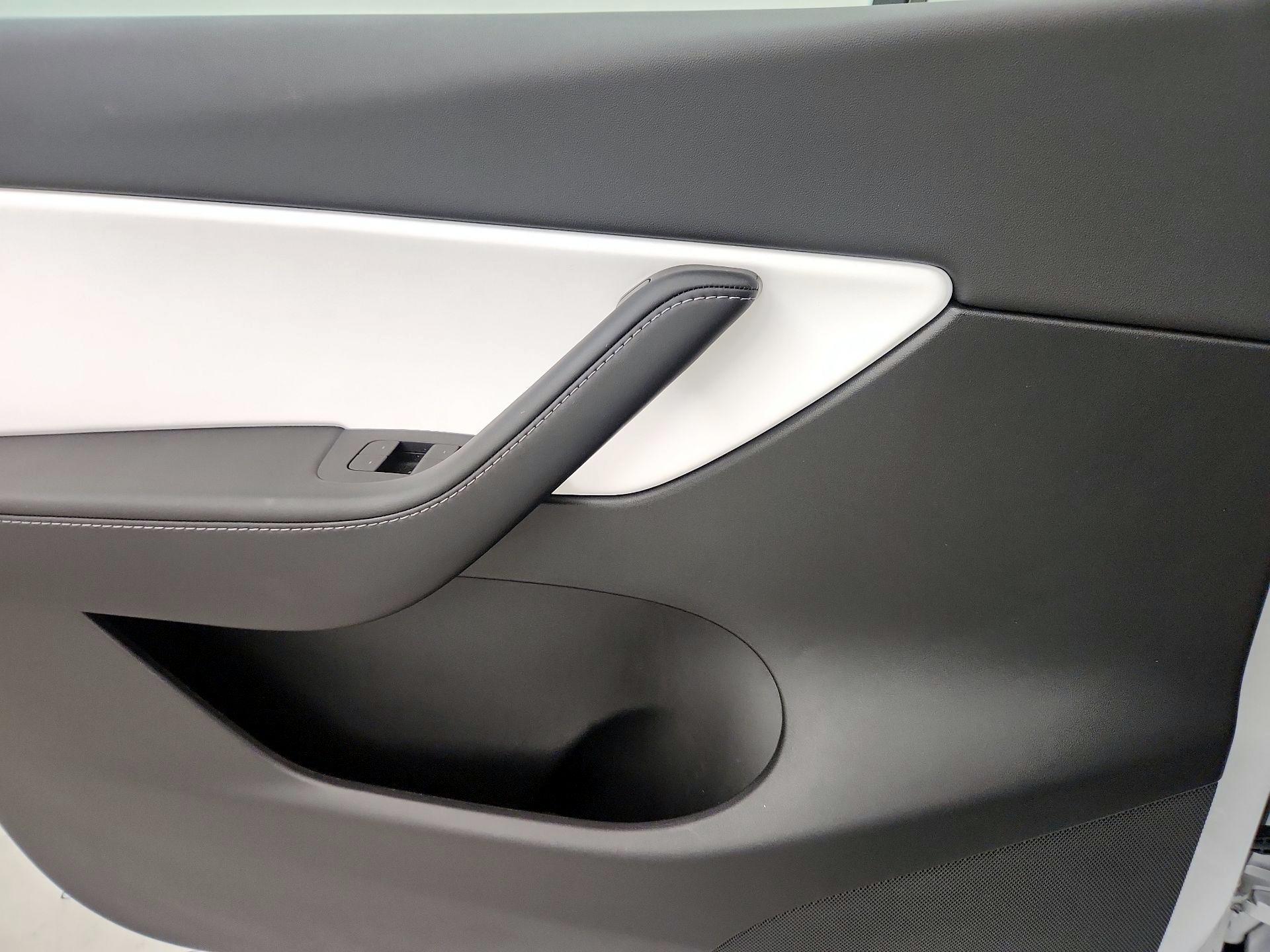 Thumbnail: 2021 Tesla Model Y - 12