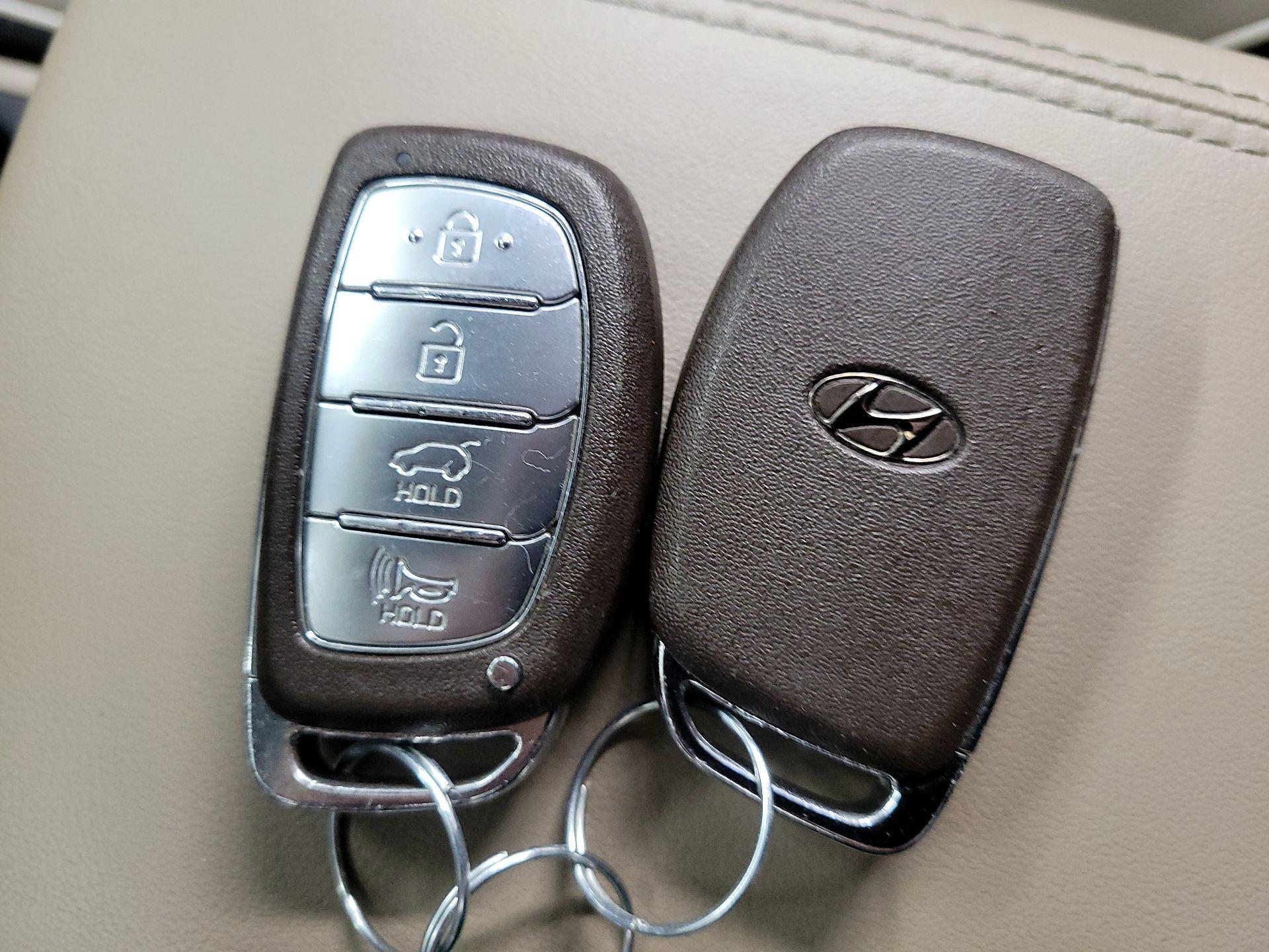 Thumbnail: 2019 Hyundai Tucson - 19