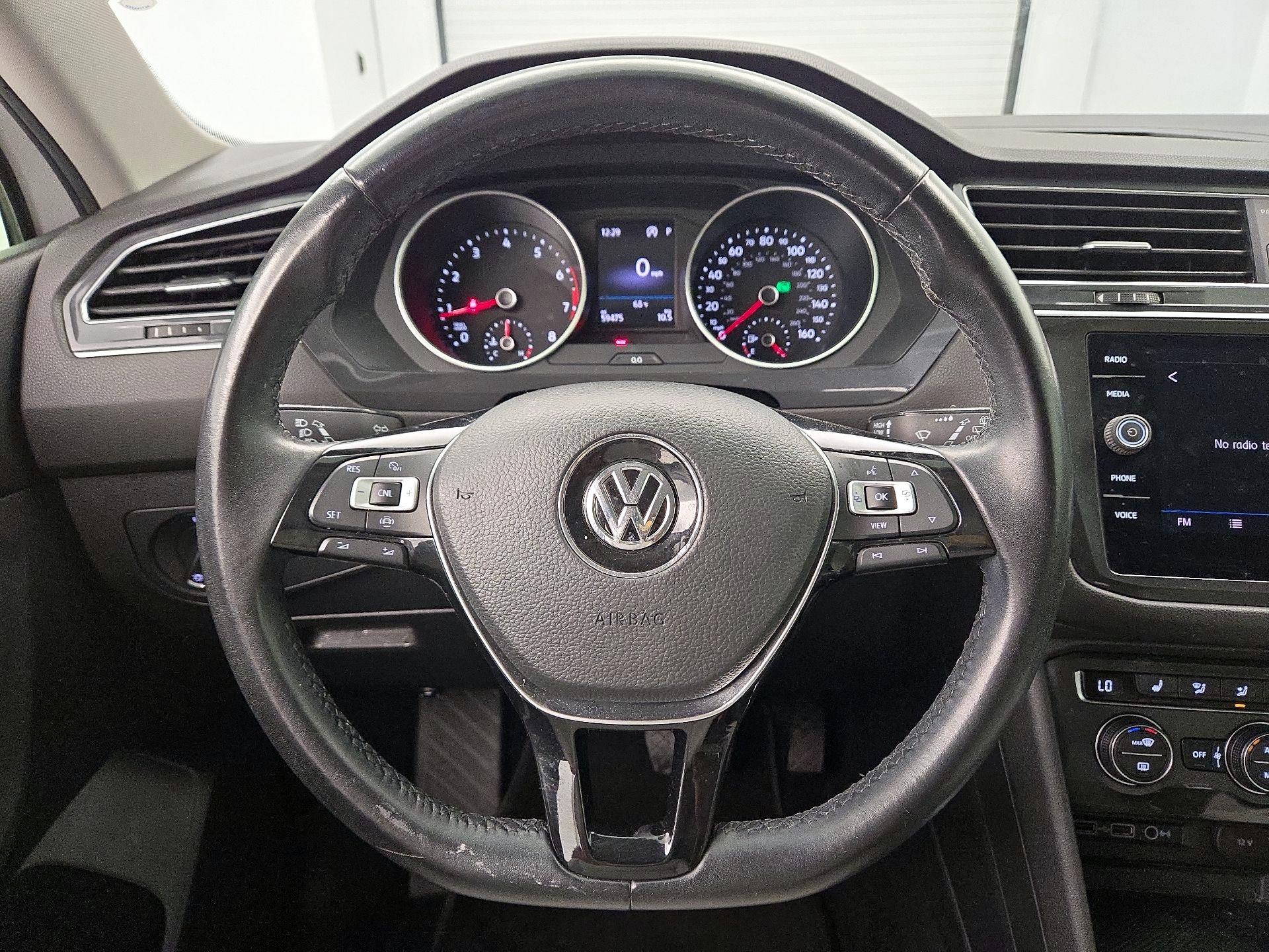 Thumbnail: 2019 Volkswagen Tiguan - 10