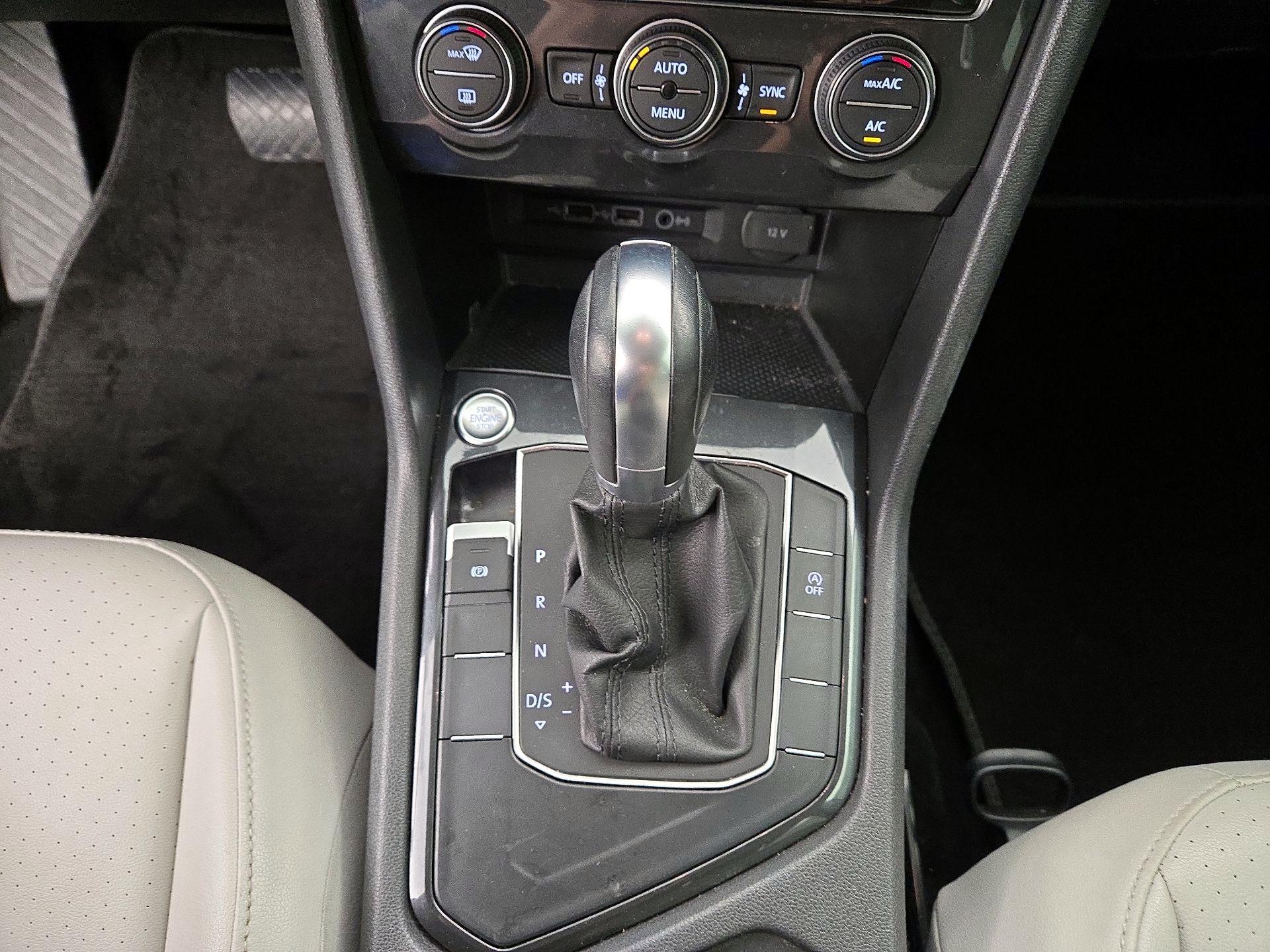 Thumbnail: 2019 Volkswagen Tiguan - 17