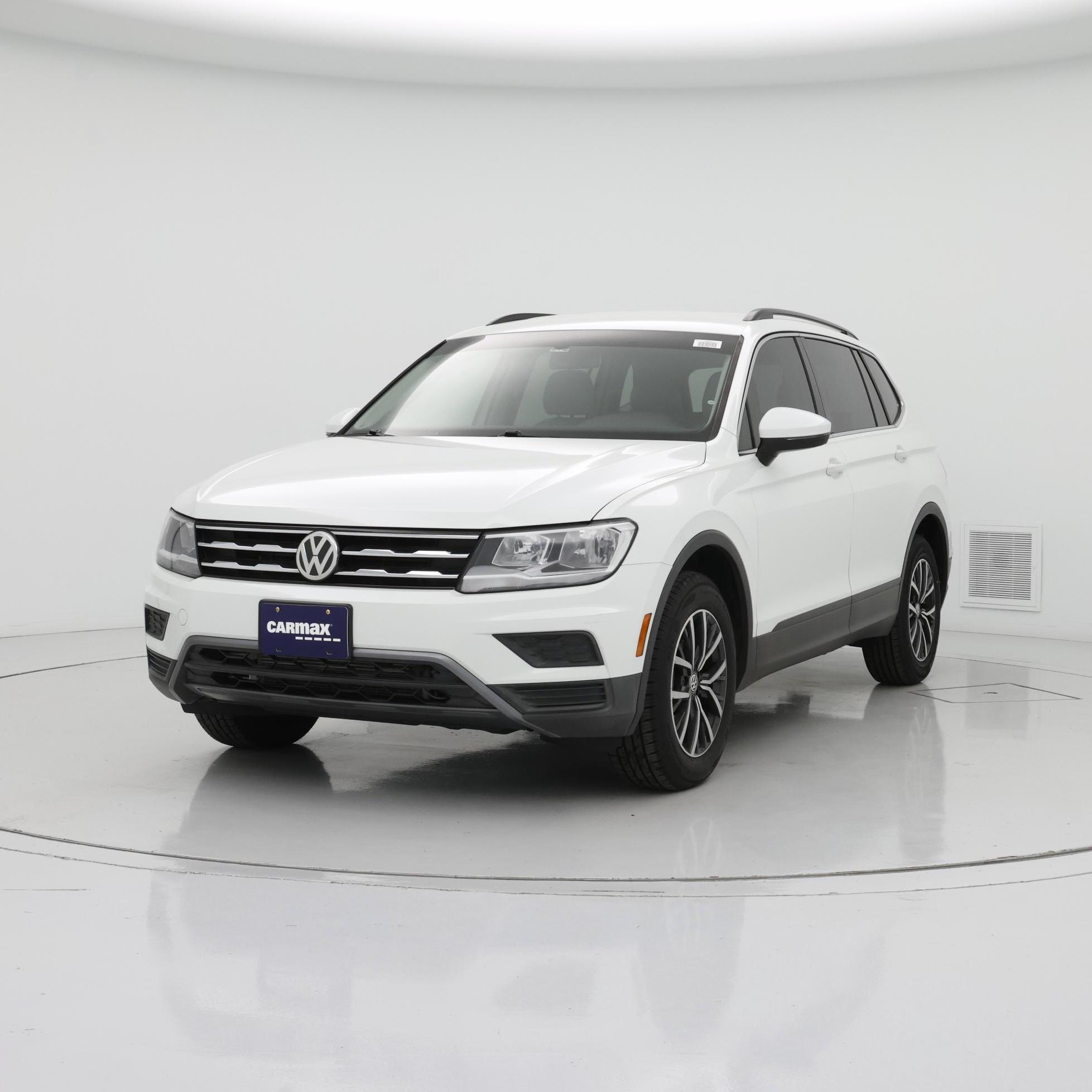 Thumbnail: 2019 Volkswagen Tiguan - 4