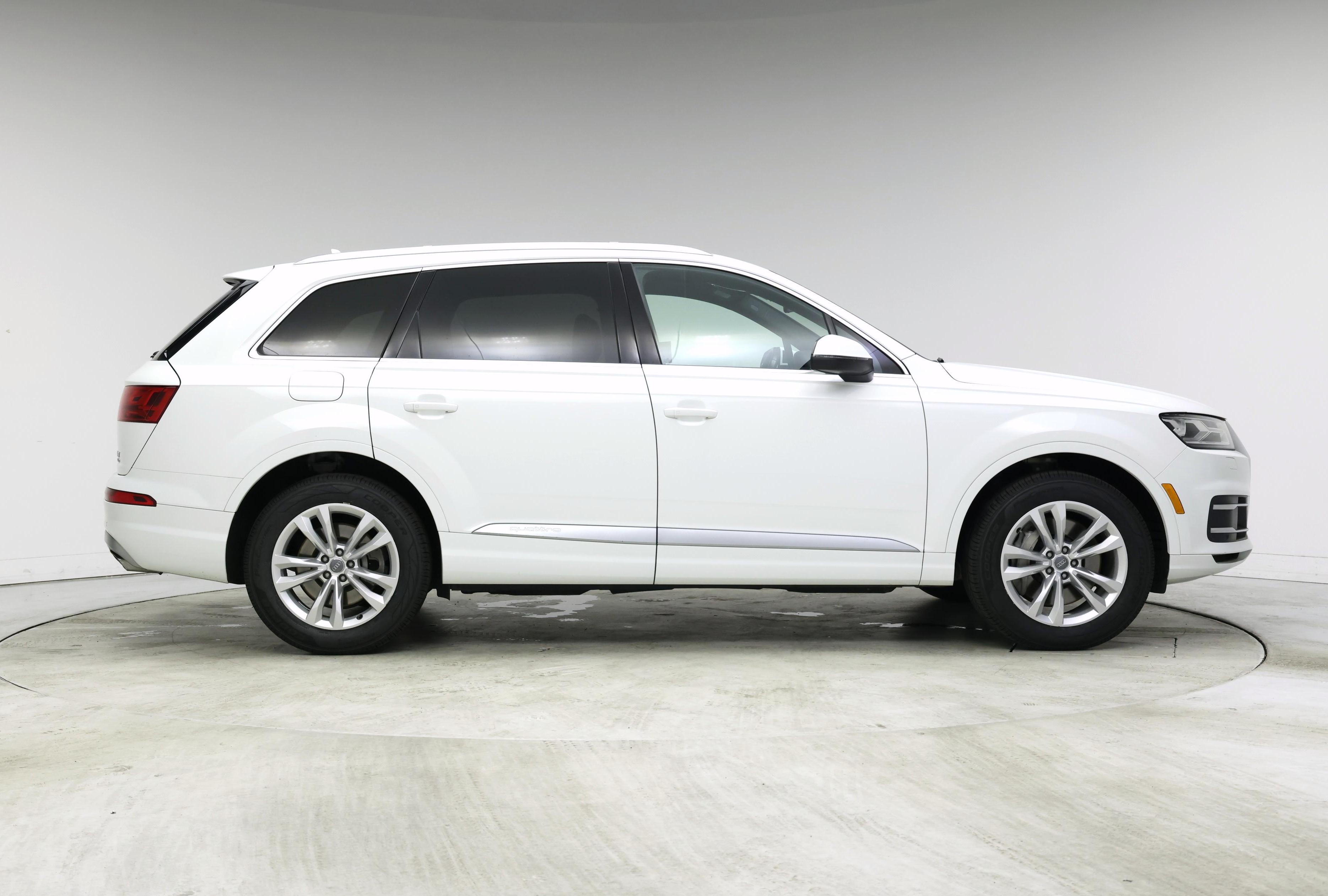 Thumbnail: 2018 Audi Q7 - 7