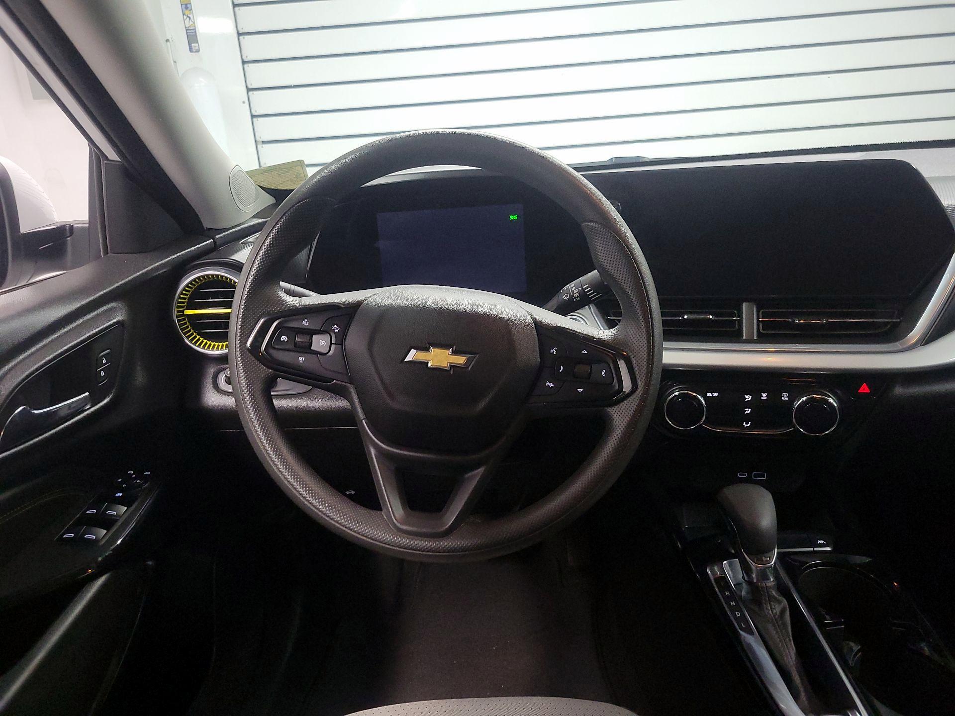 Thumbnail: 2025 Chevrolet Trax - 10