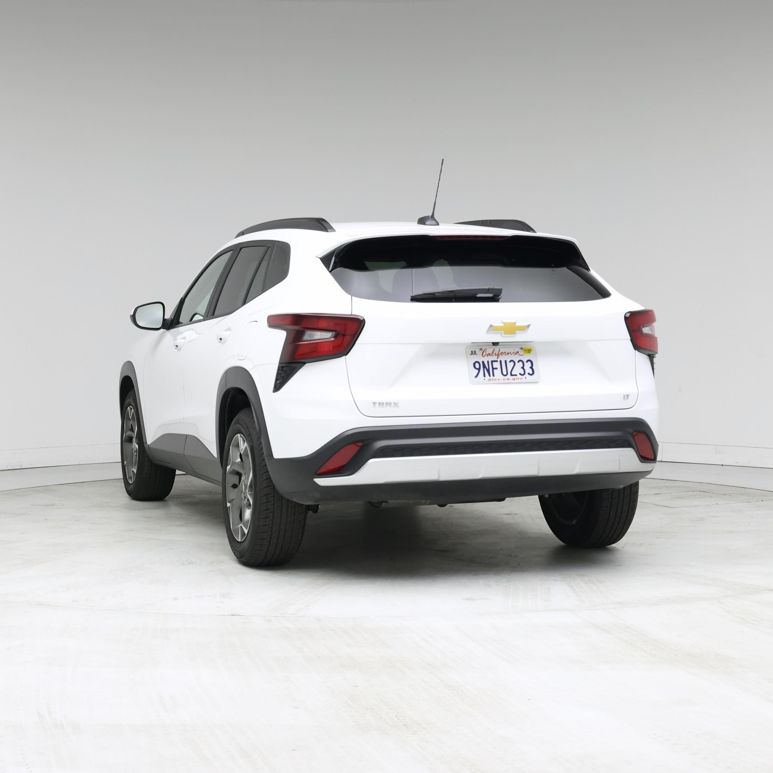Thumbnail: 2025 Chevrolet Trax - 2