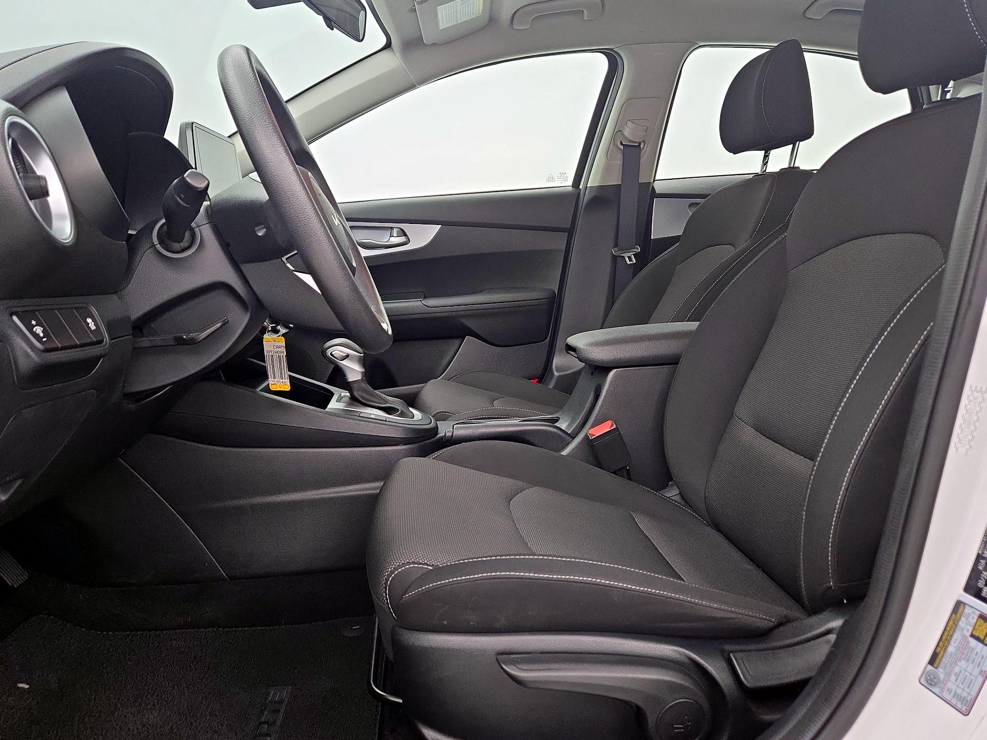 Thumbnail: 2024 Kia Forte - 11