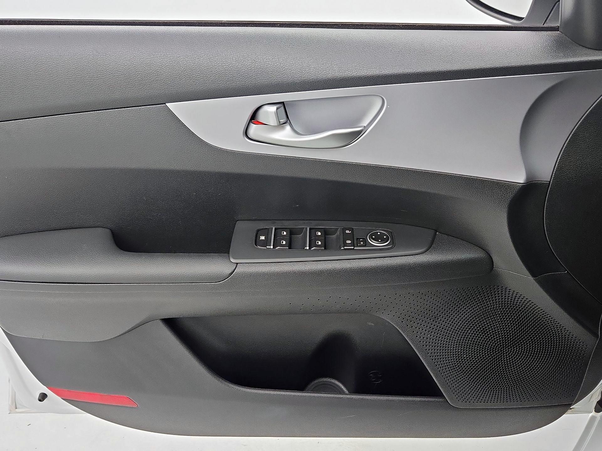 Thumbnail: 2024 Kia Forte - 12