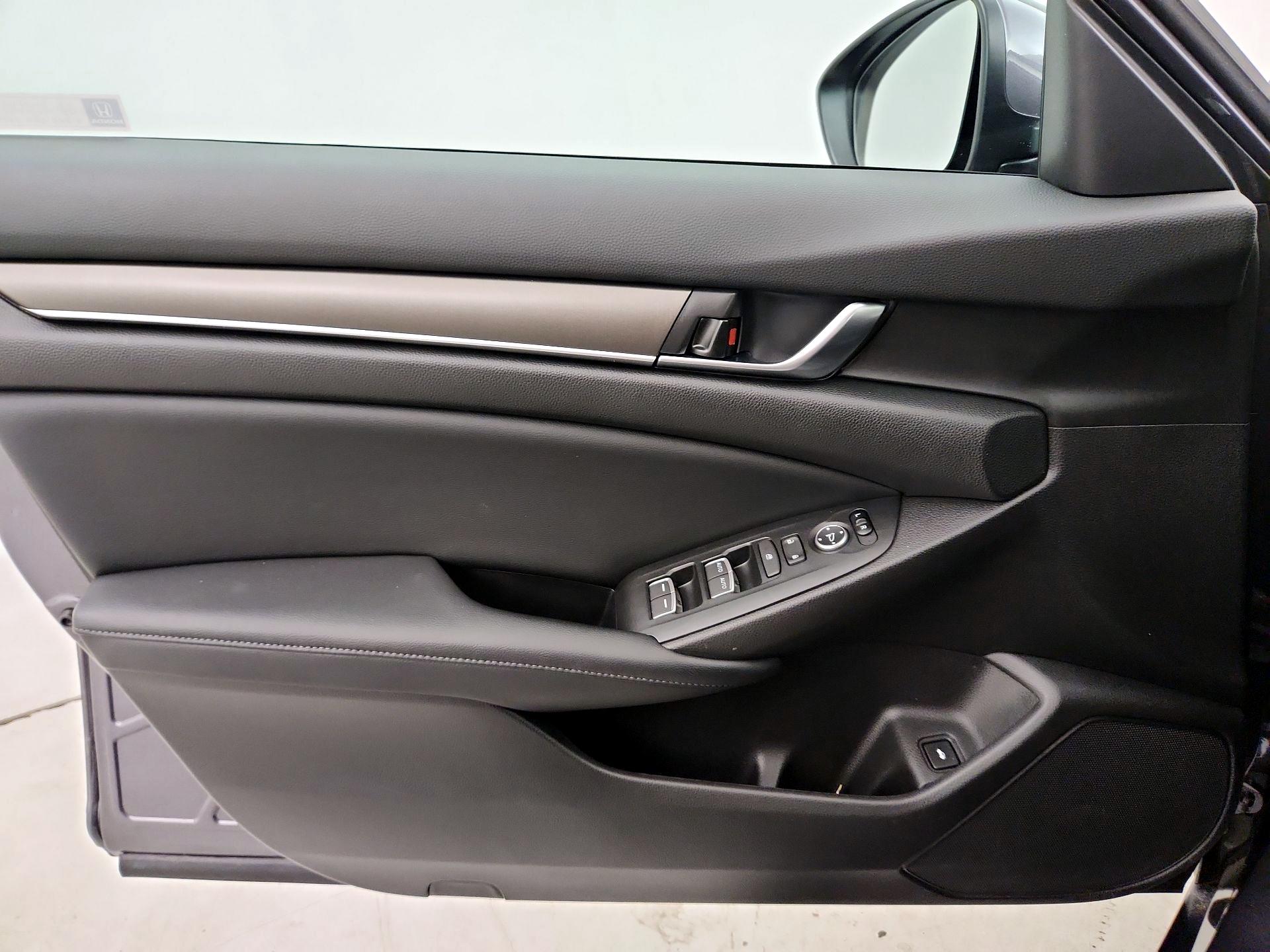 Thumbnail: 2018 Honda Accord - 12