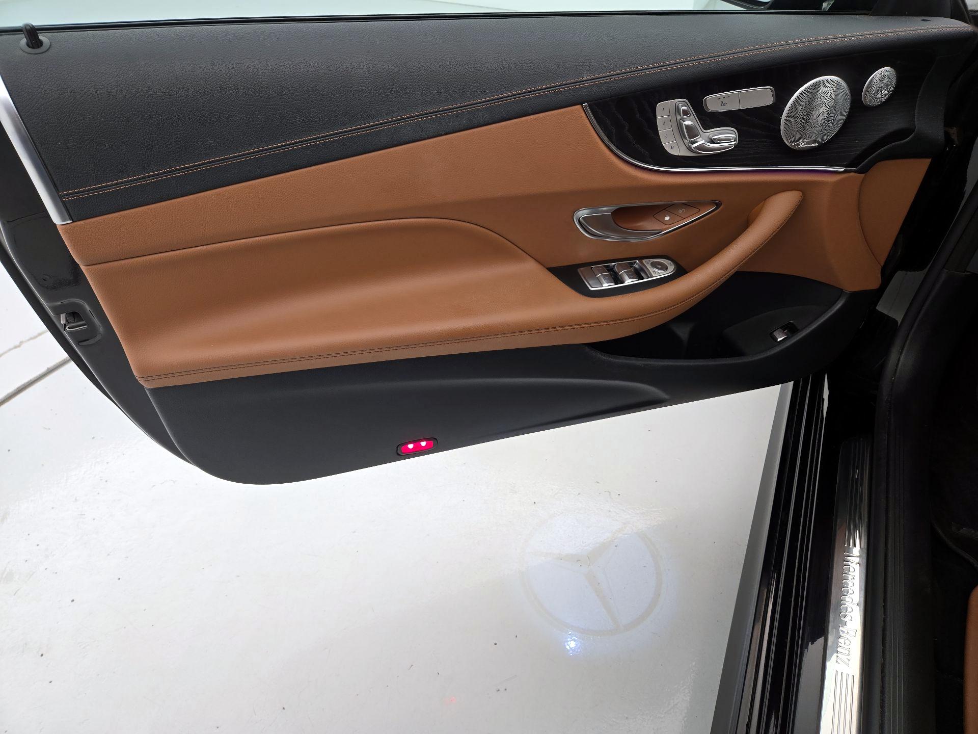 Thumbnail: 2020 Mercedes-Benz E-Class - 12