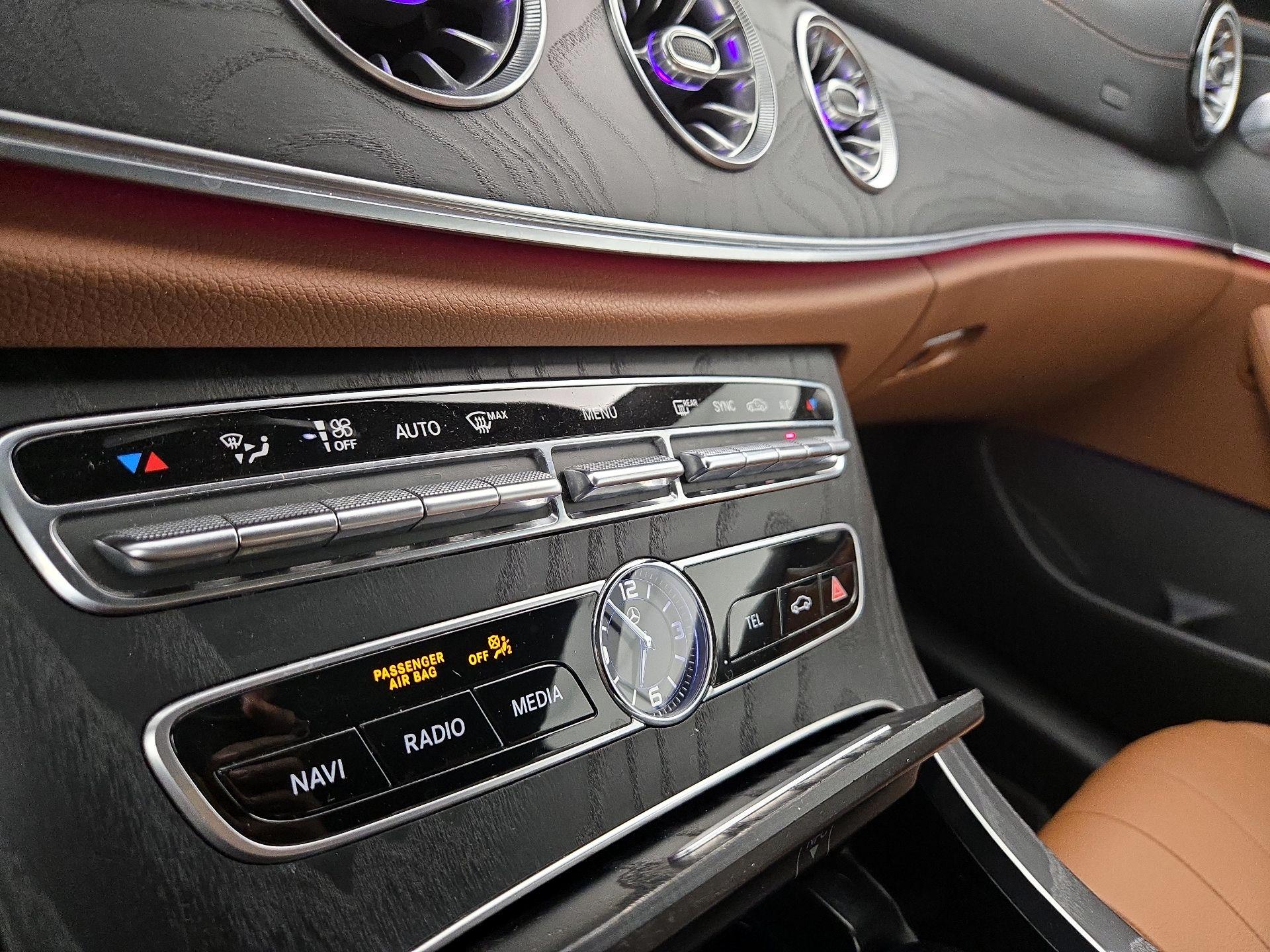 Thumbnail: 2020 Mercedes-Benz E-Class - 17