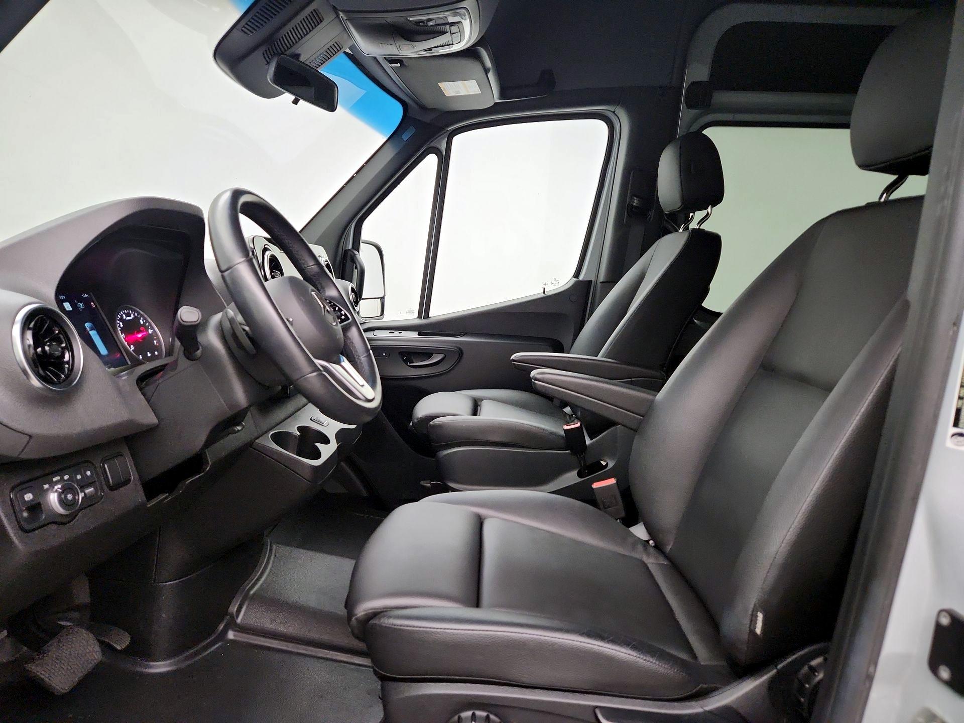 Thumbnail: 2023 Mercedes-Benz Sprinter - 11