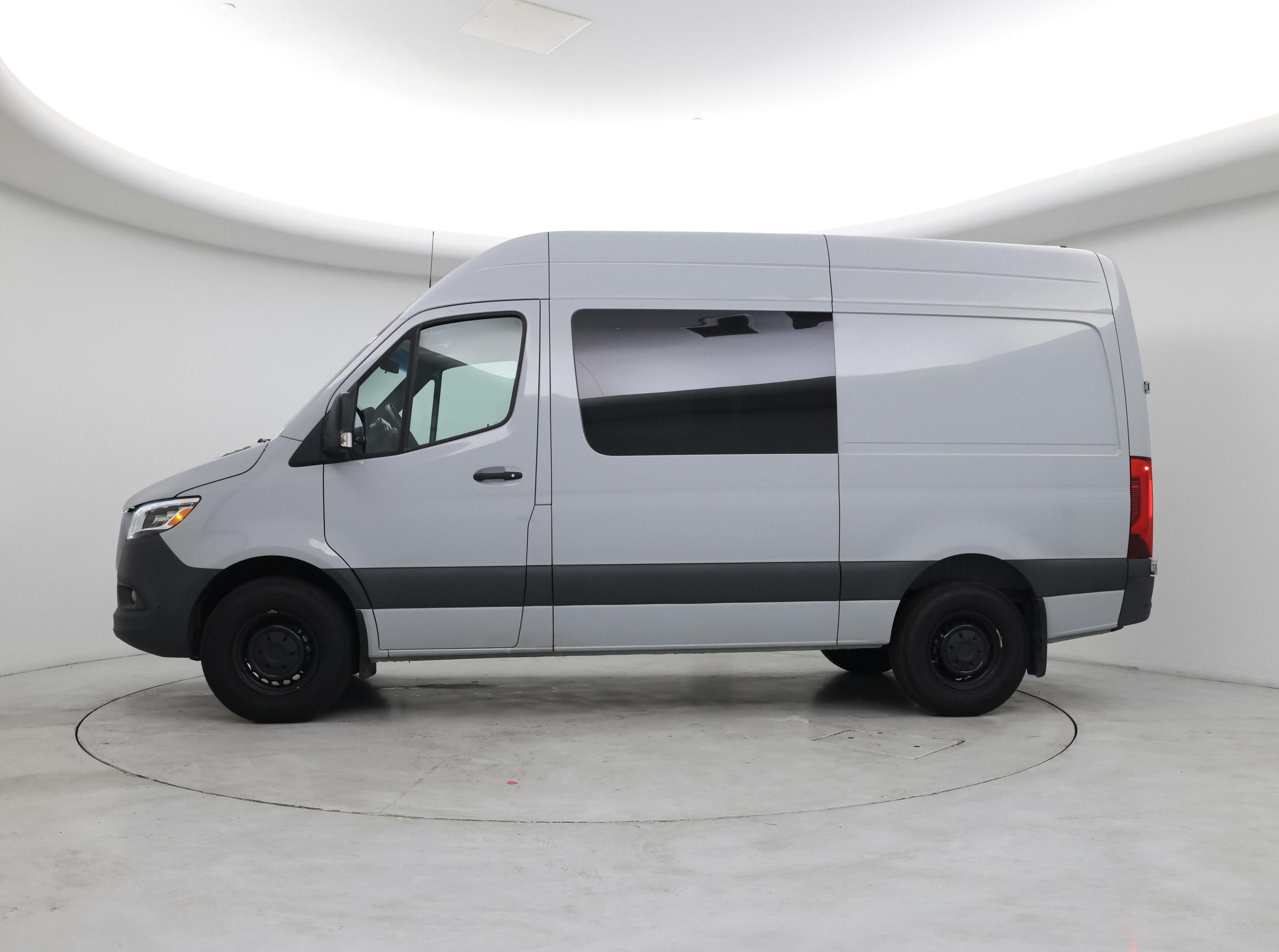 Thumbnail: 2023 Mercedes-Benz Sprinter - 3