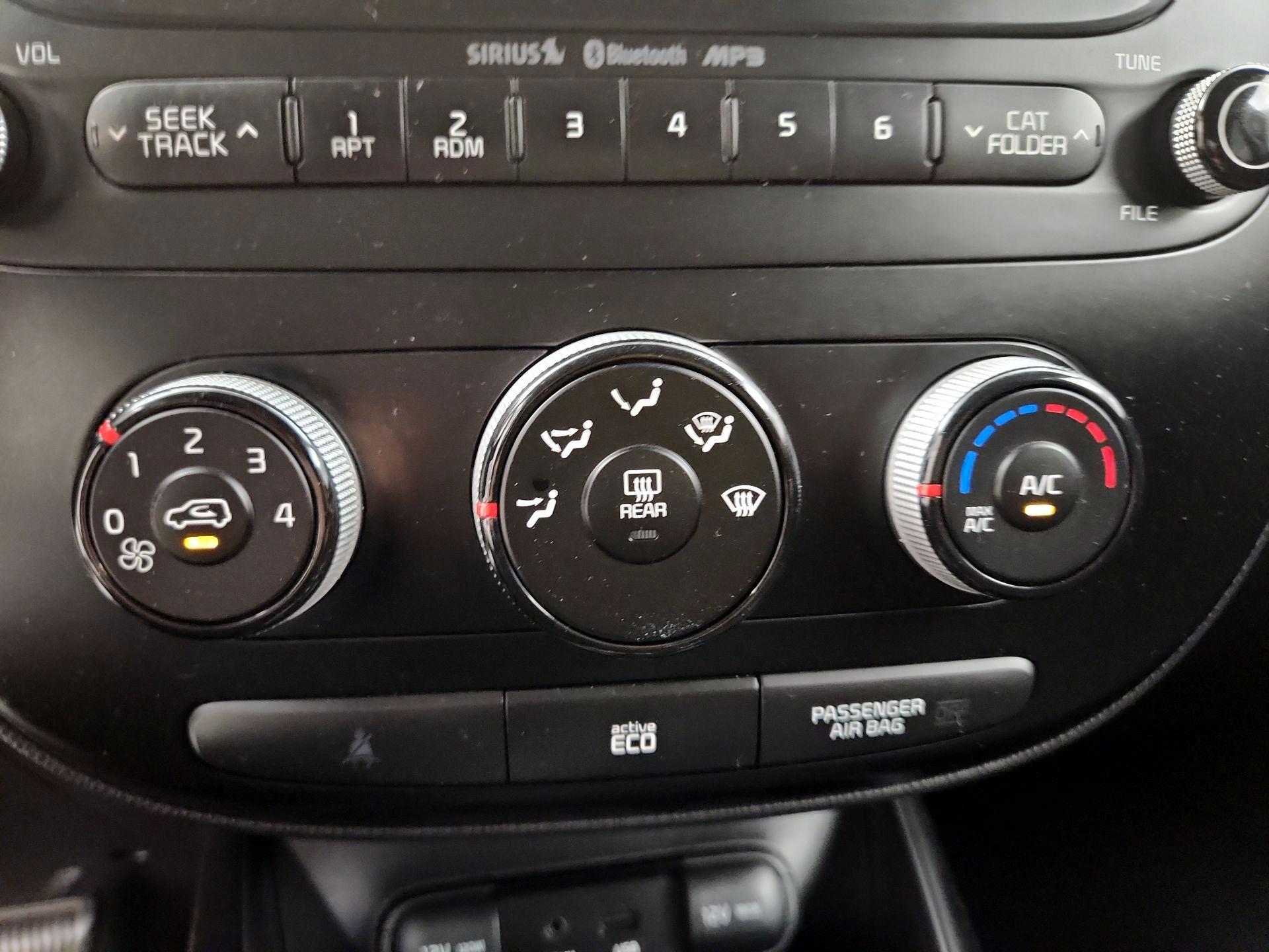 Thumbnail: 2014 Kia Soul - 15
