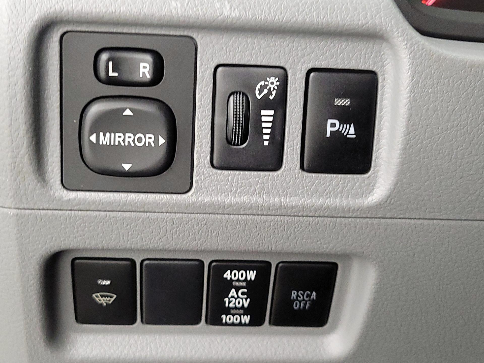 Thumbnail: 2013 Toyota 4Runner - 13