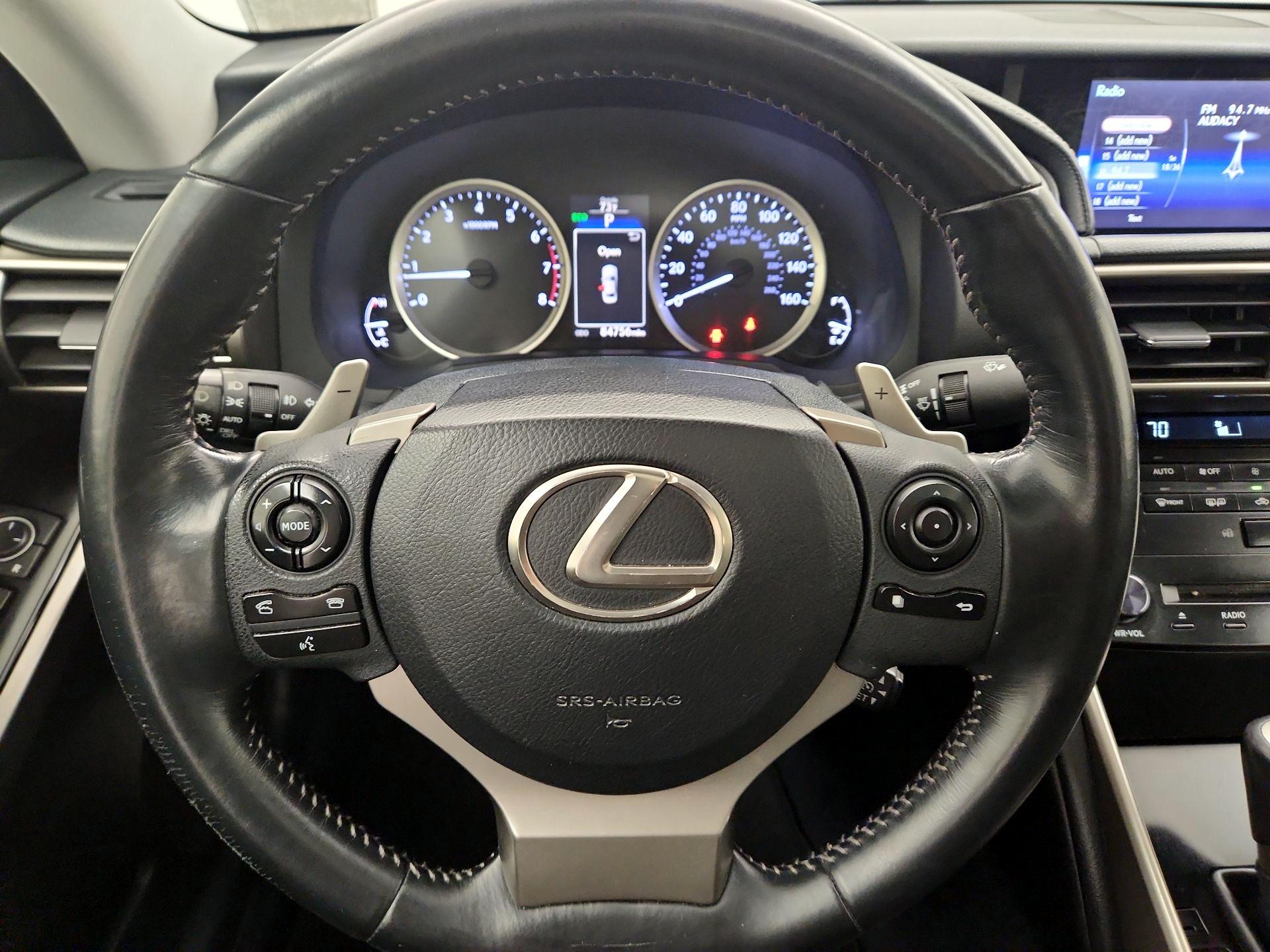 Thumbnail: 2014 Lexus IS - 10