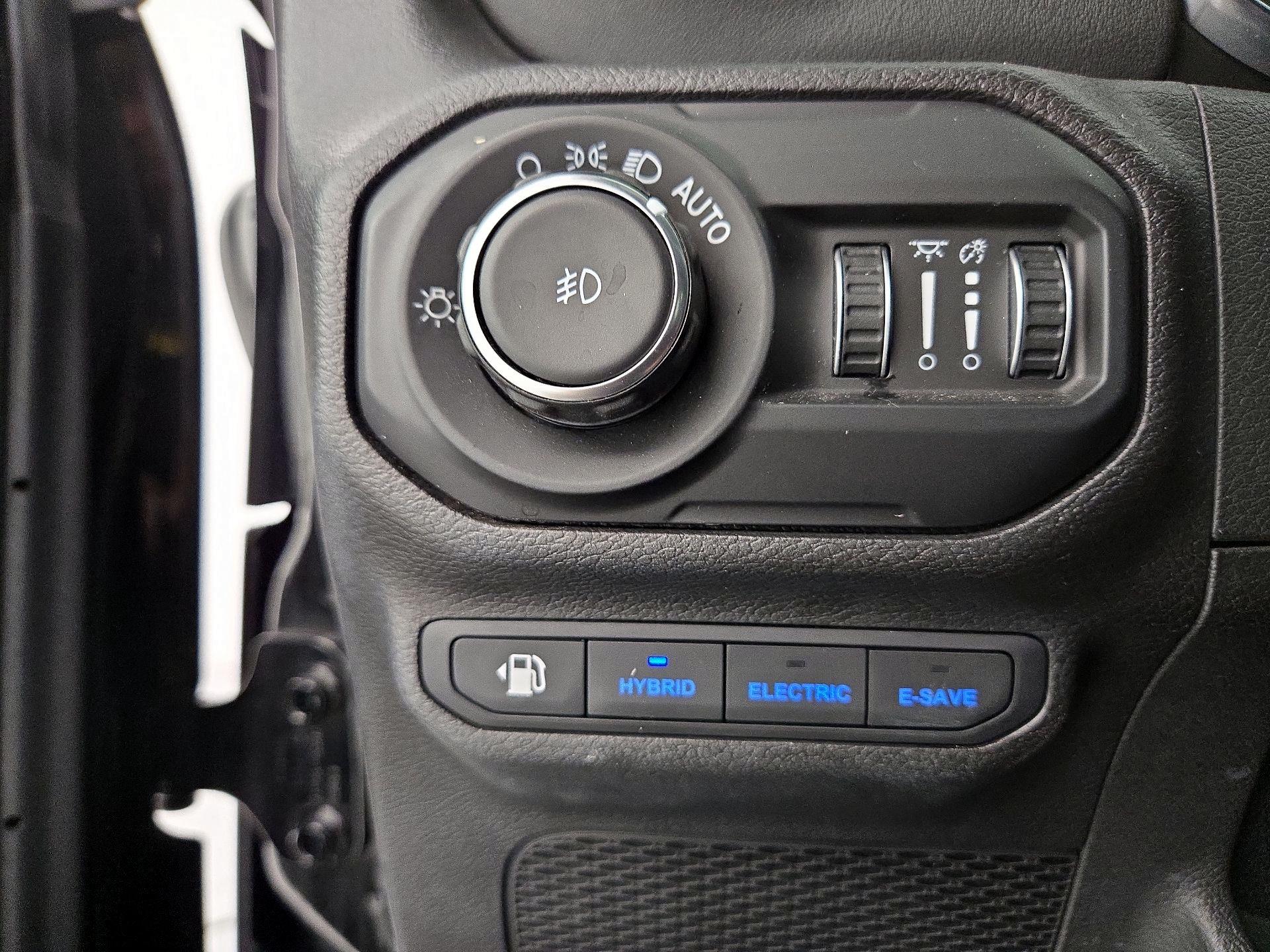 Thumbnail: 2021 Jeep Wrangler - 13