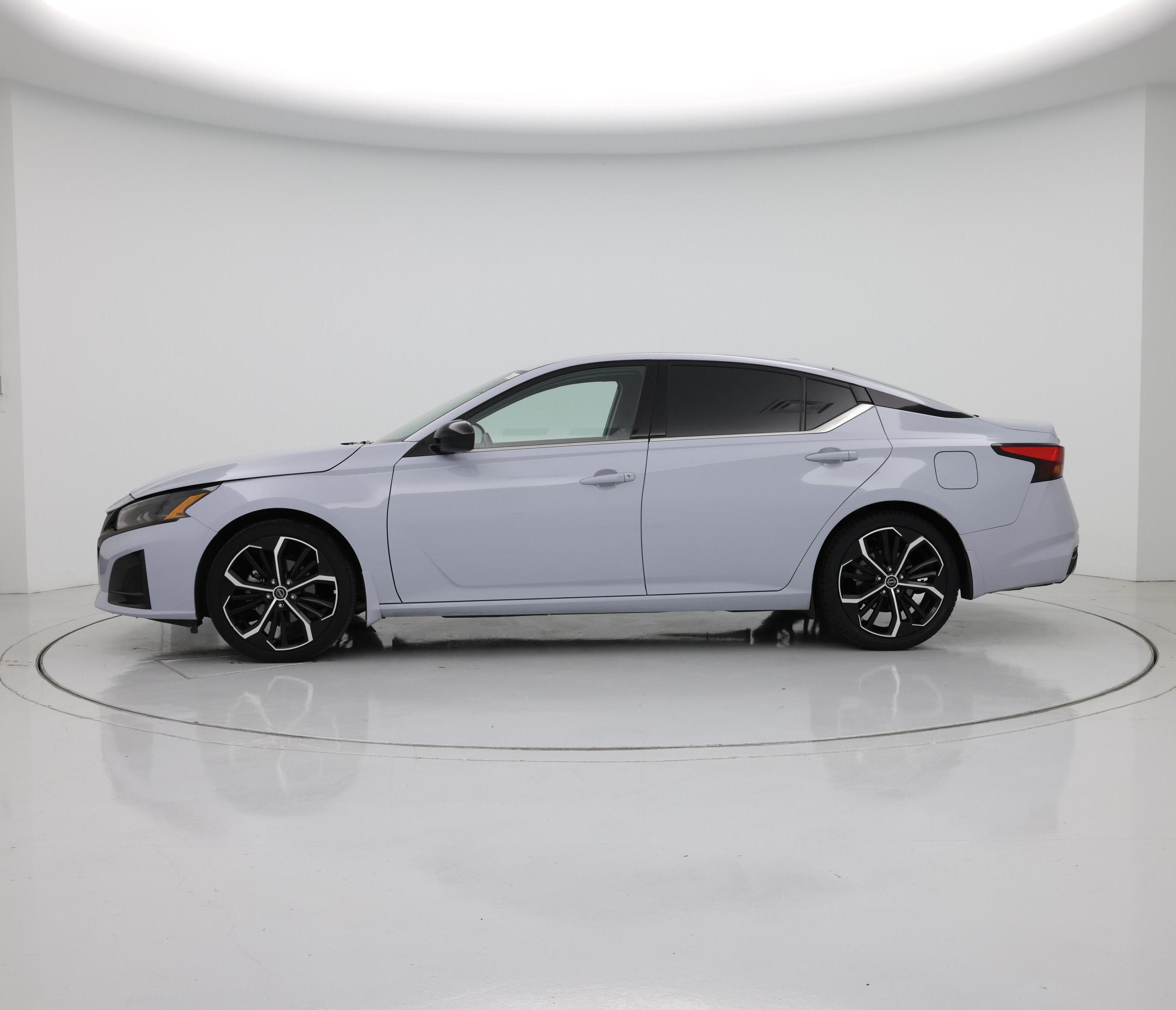 Thumbnail: 2023 Nissan Altima - 3