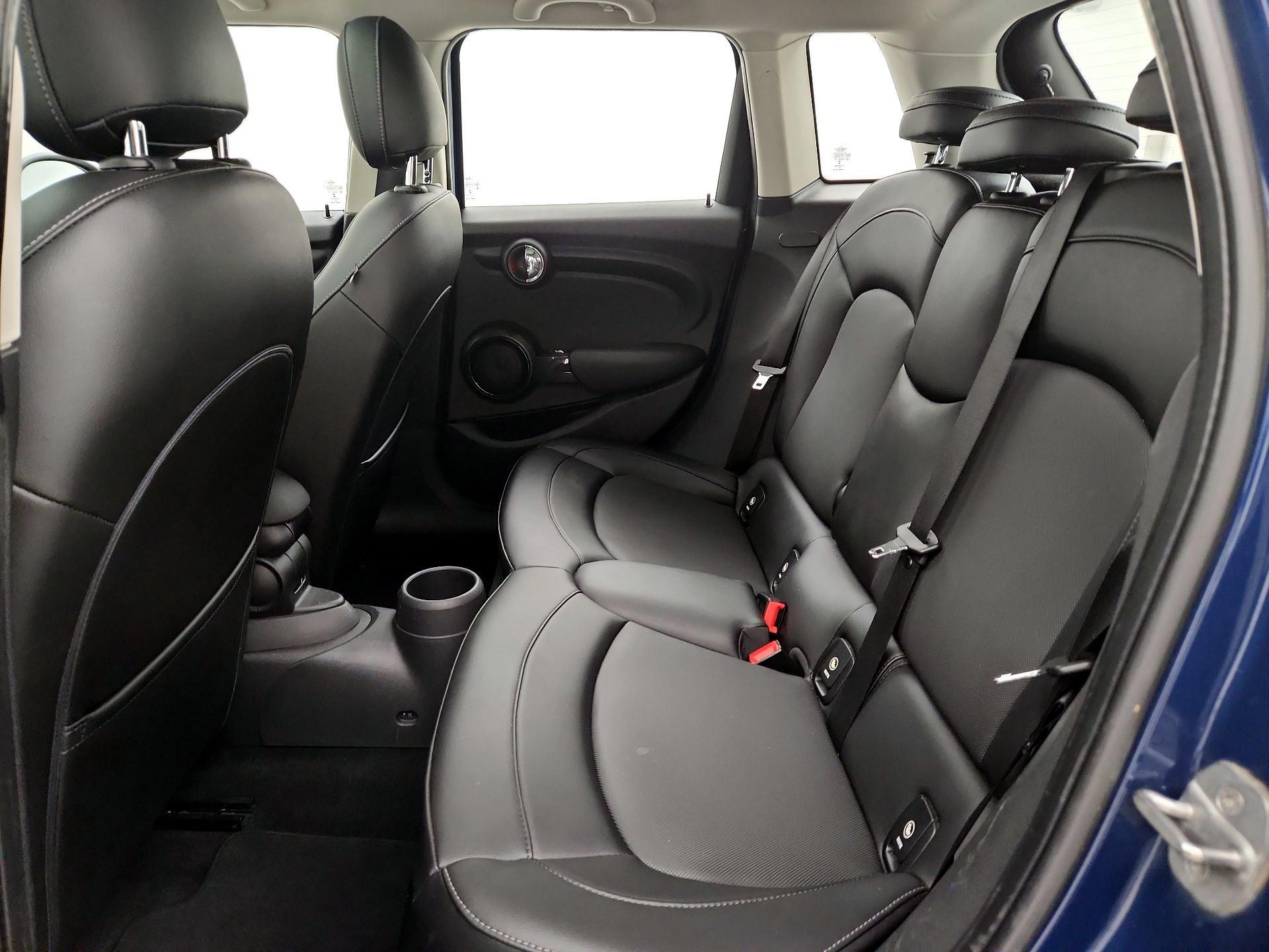Thumbnail: 2015 MINI Cooper Hardtop - 19