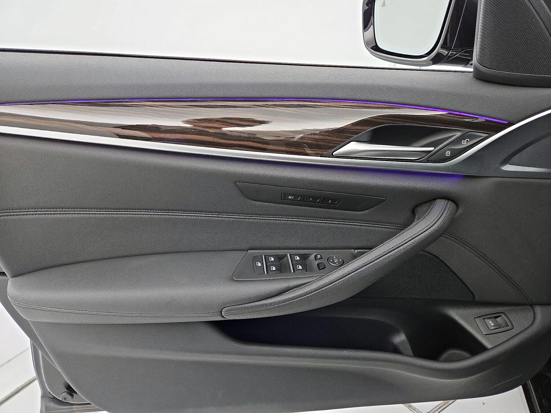 Thumbnail: 2020 BMW 5 Series - 12
