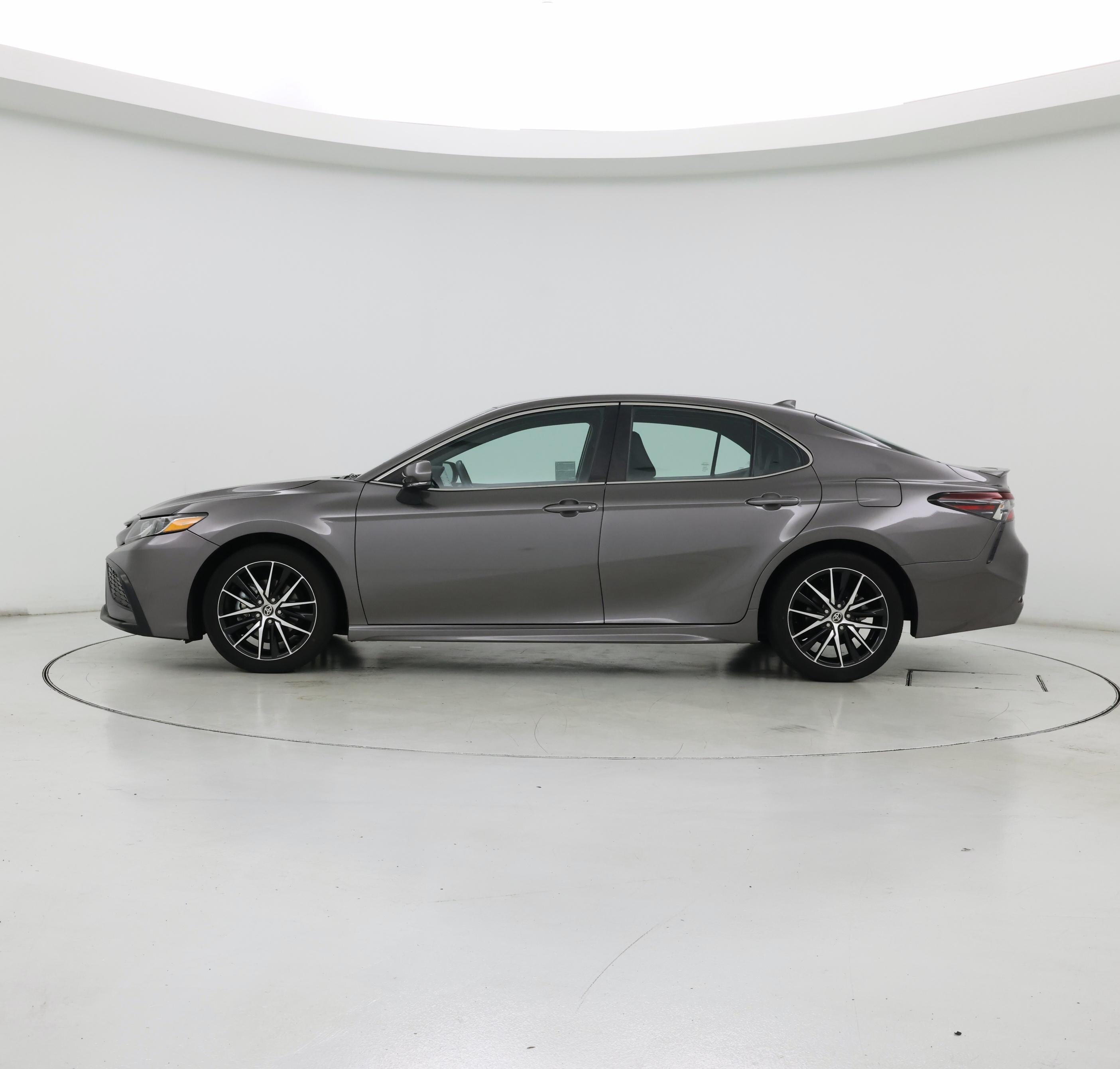 Thumbnail: 2024 Toyota Camry - 3