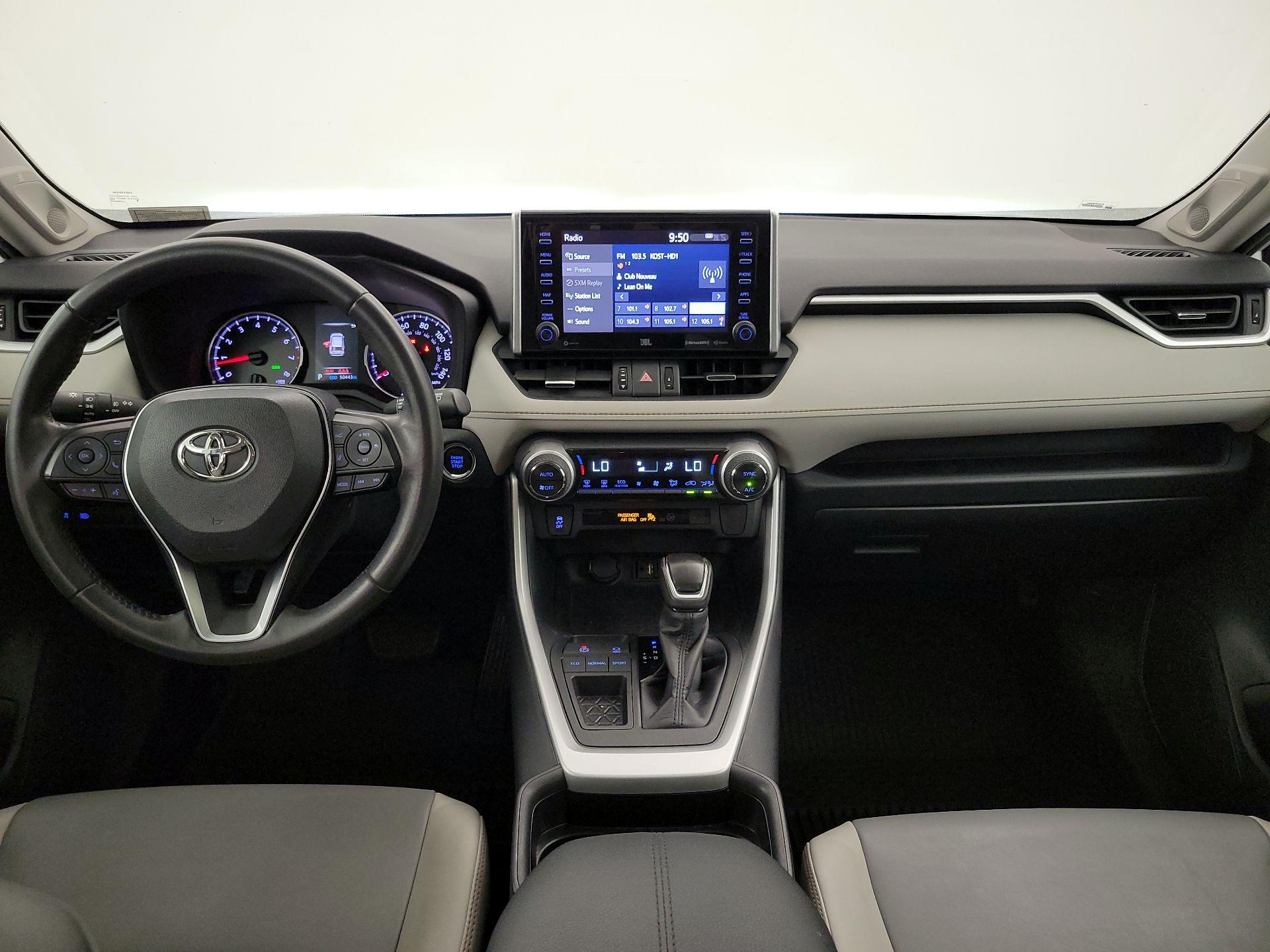 Thumbnail: 2019 Toyota RAV4 - 9