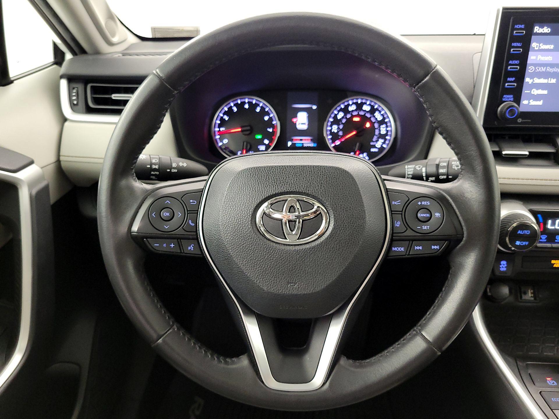 Thumbnail: 2019 Toyota RAV4 - 10