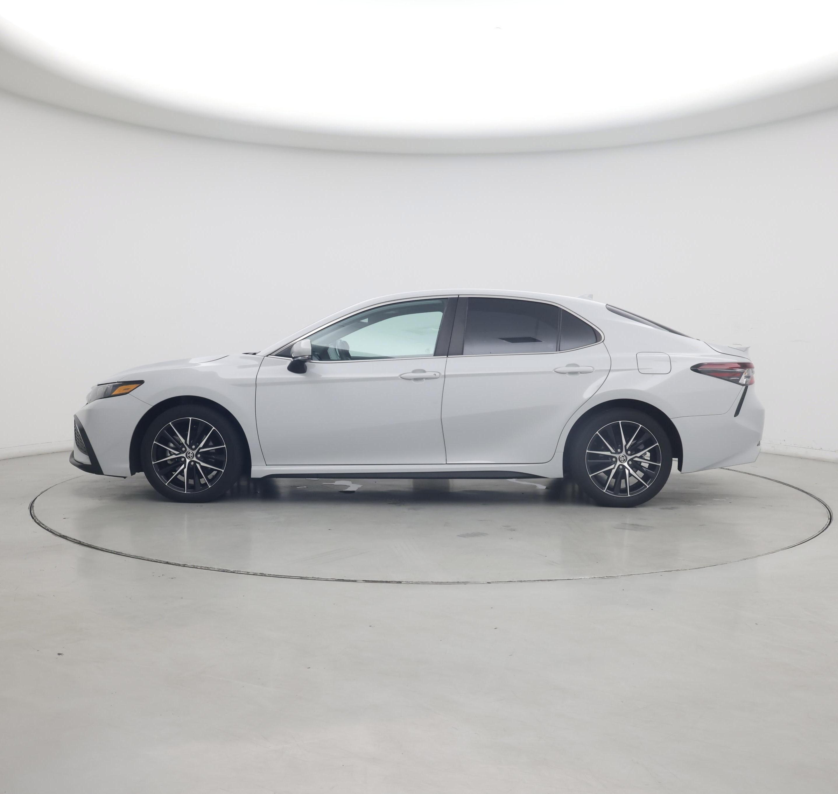 Thumbnail: 2024 Toyota Camry - 3