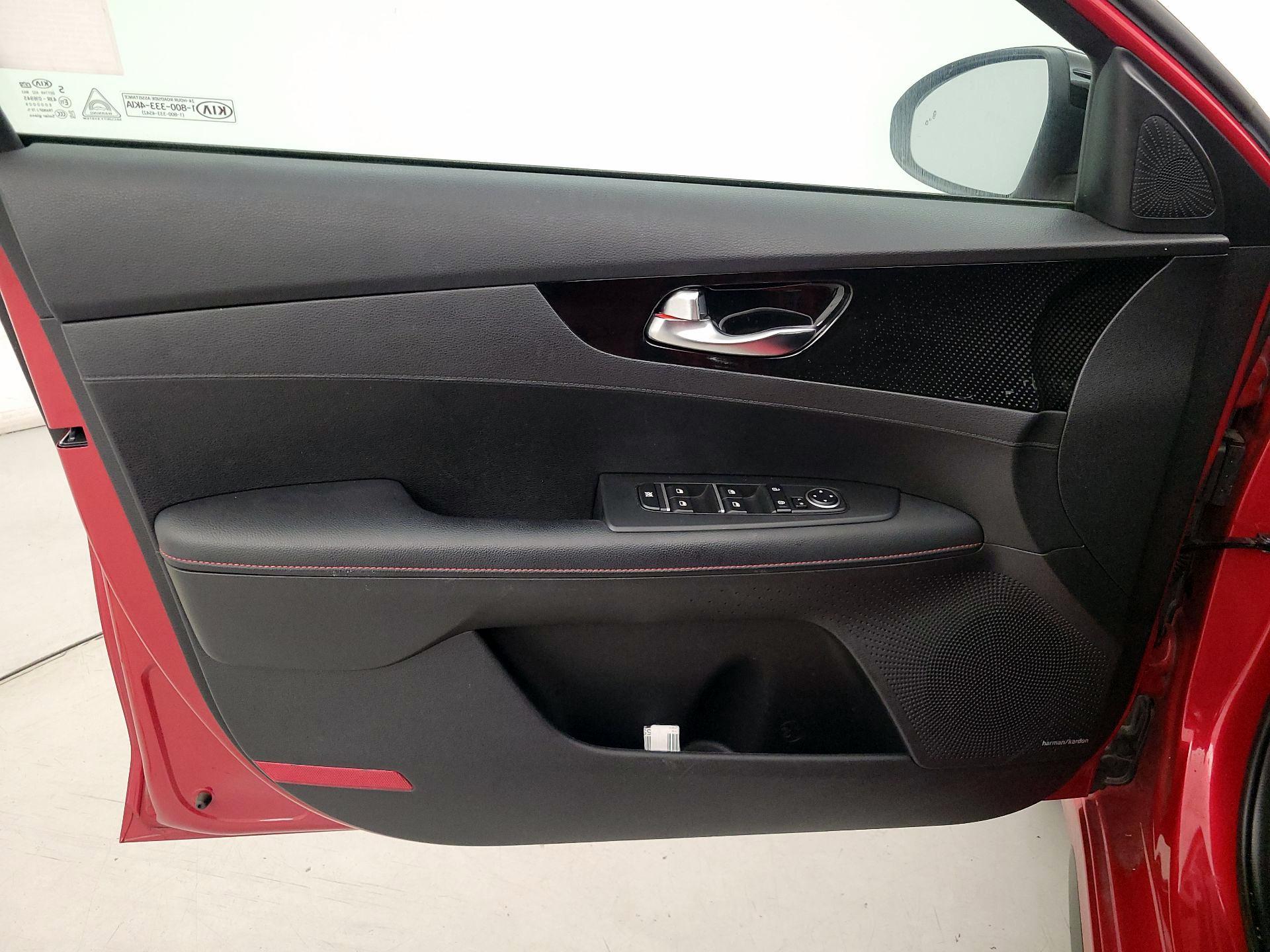 Thumbnail: 2021 Kia Forte - 12