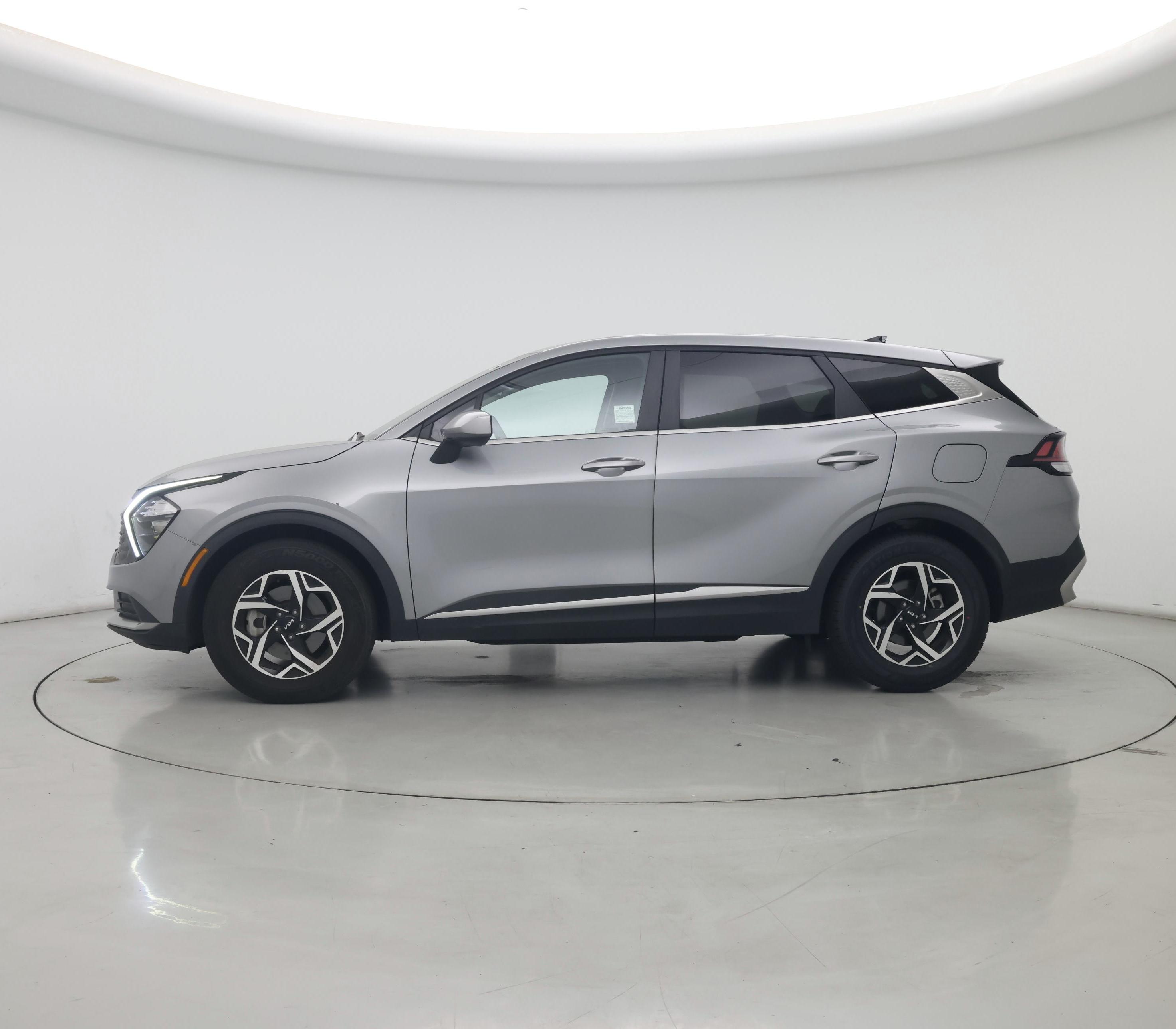 Thumbnail: 2023 Kia Sportage - 3