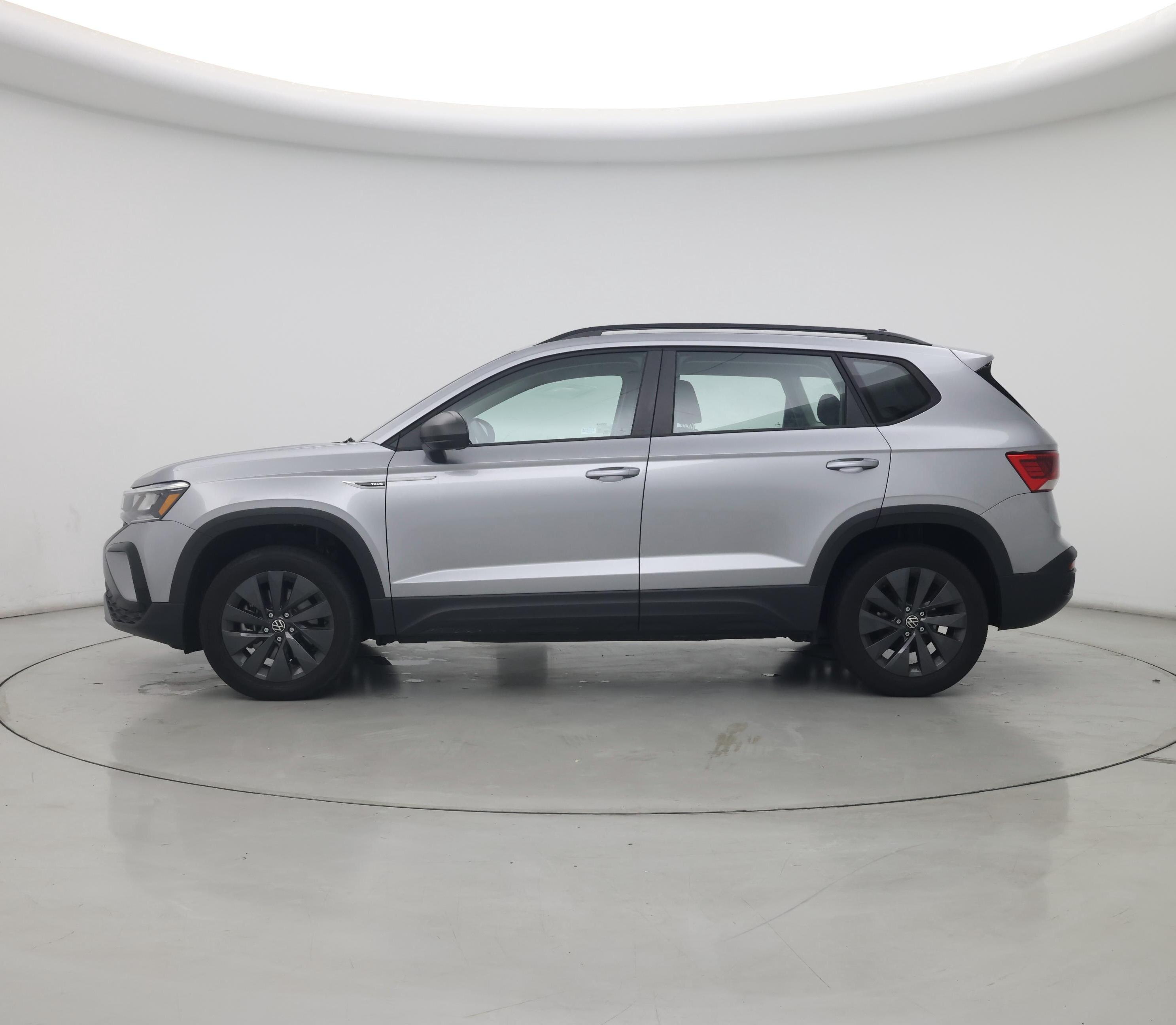 Thumbnail: 2023 Volkswagen Taos - 3