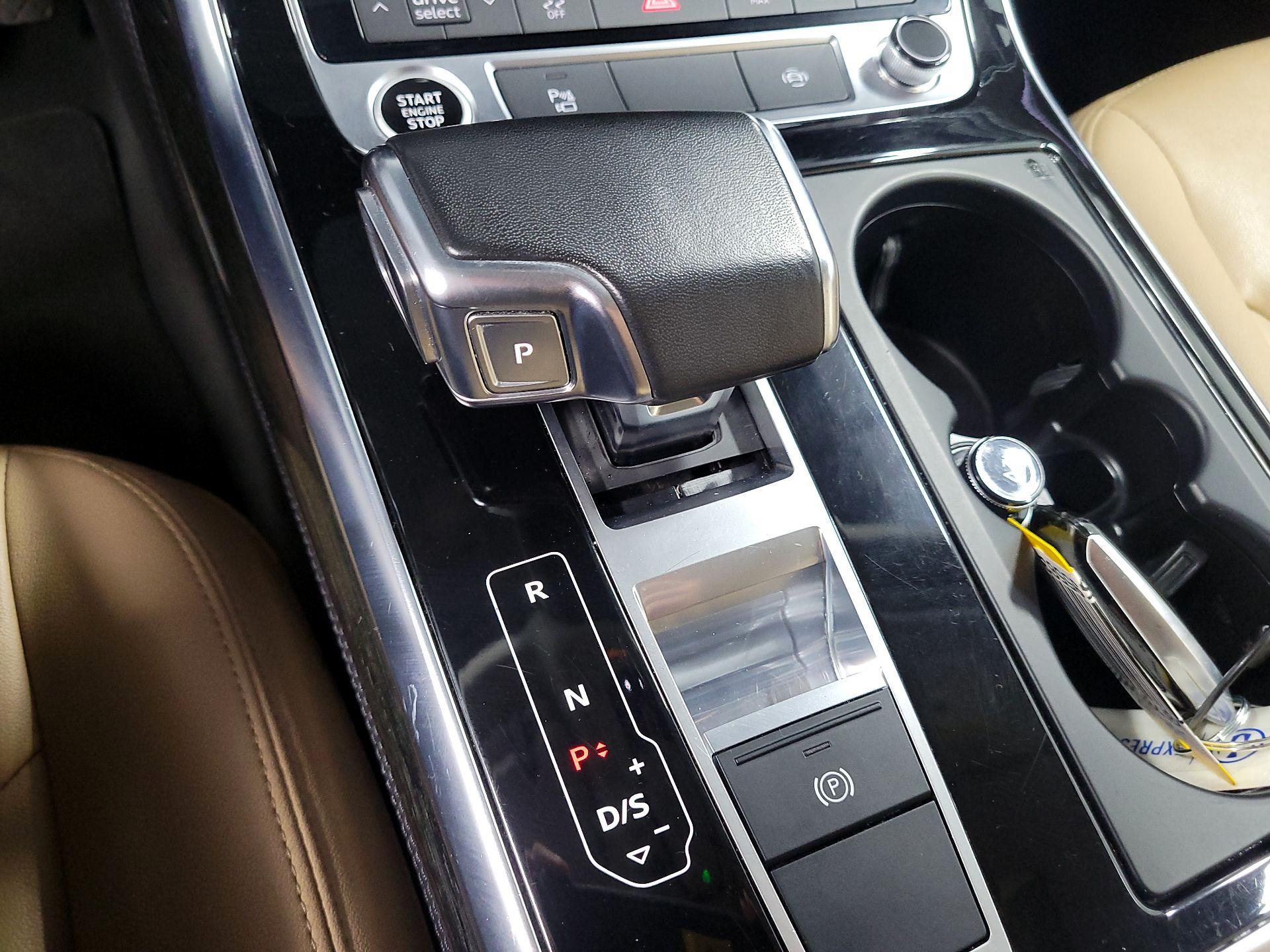 Thumbnail: 2023 Audi Q7 - 15
