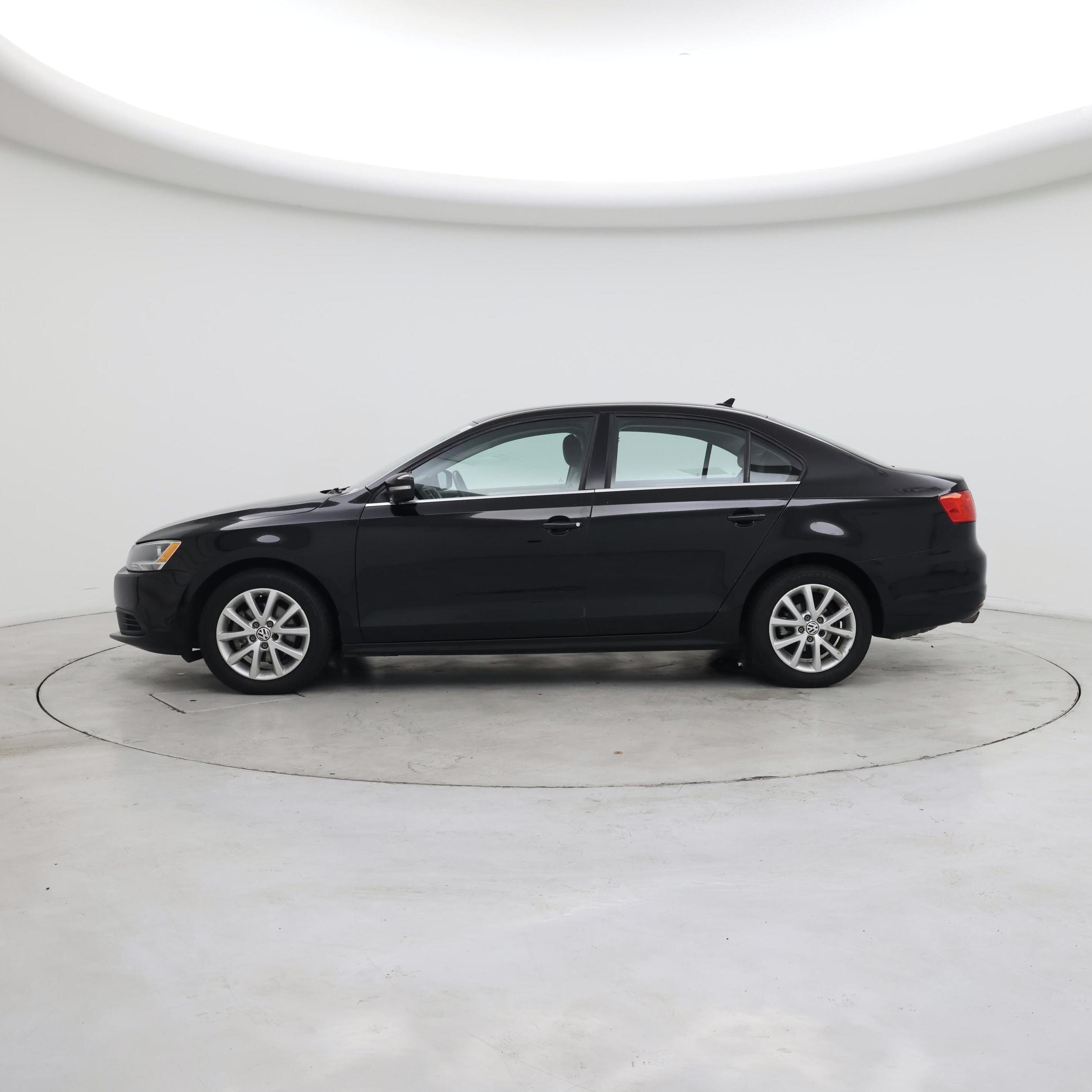 Thumbnail: 2014 Volkswagen Jetta - 3